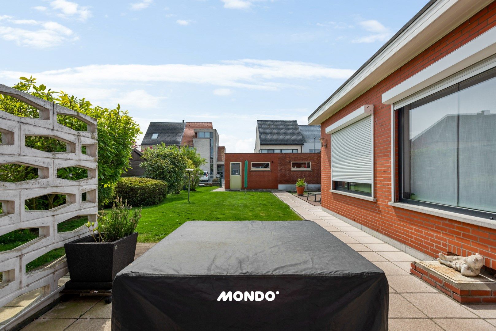 half-open bebouwing met twee garageboxen foto 5