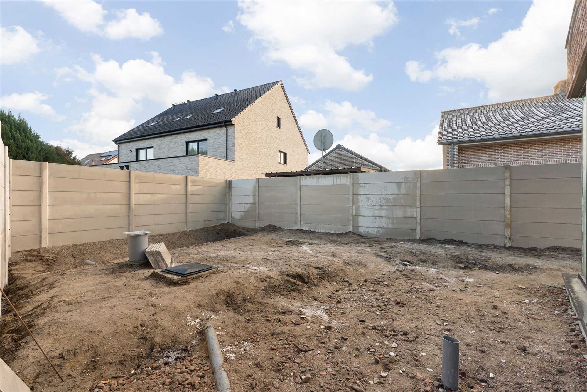 VOLLEDIG AFGEWERKTE NIEUWBOUWWONING OP CENTRALE LIGGING TE BERINGEN foto 17