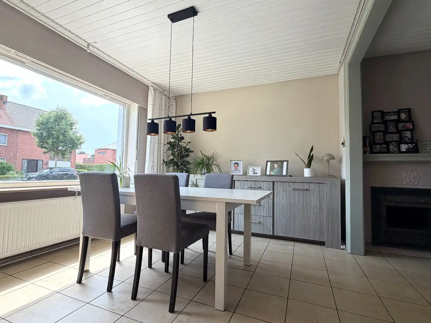 Instapklare rijwoning met garage te koop te Harelbeke! foto 3