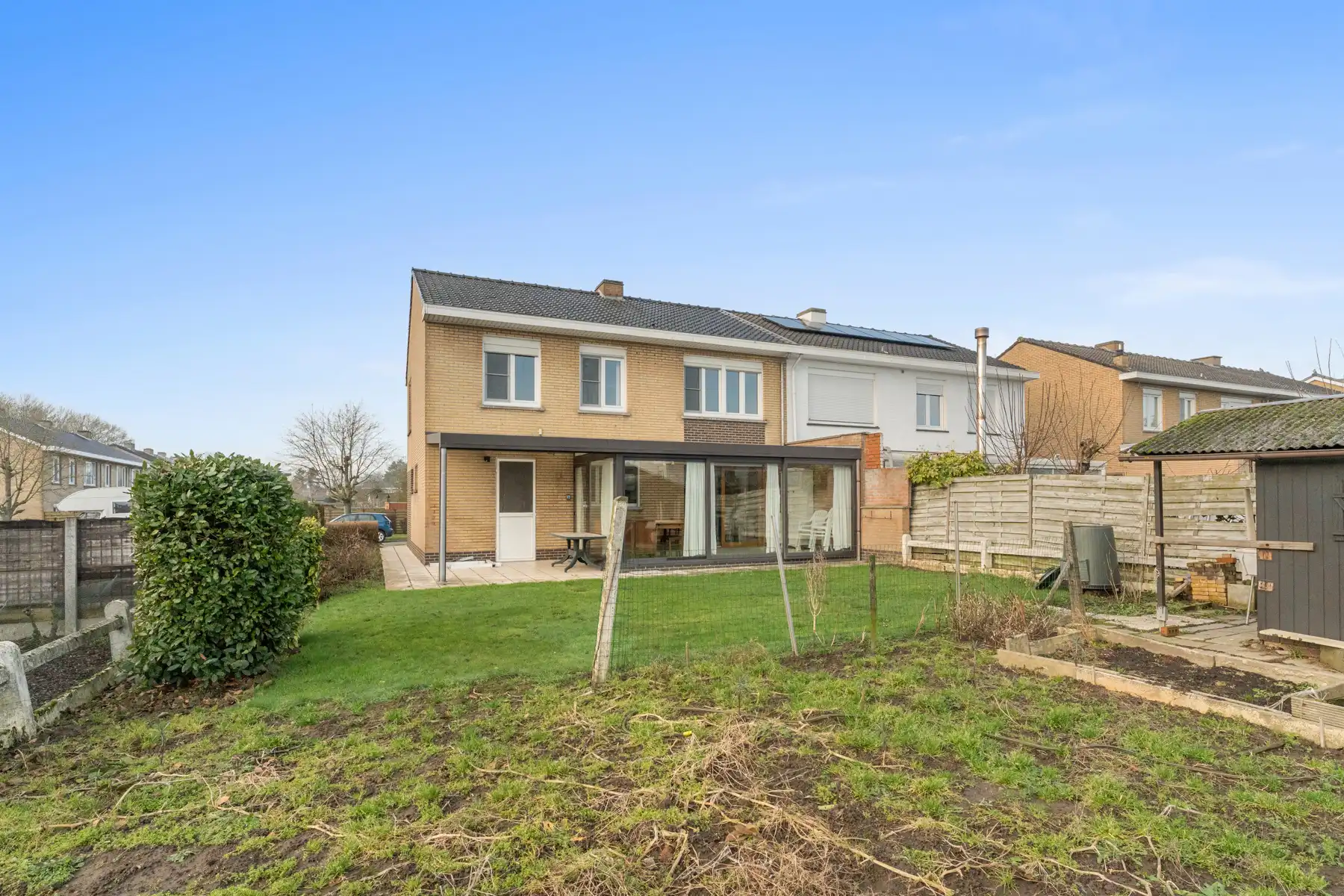 Lichtrijke ruime hoekwoning met 4 slaapkamers, veranda en garage foto 21