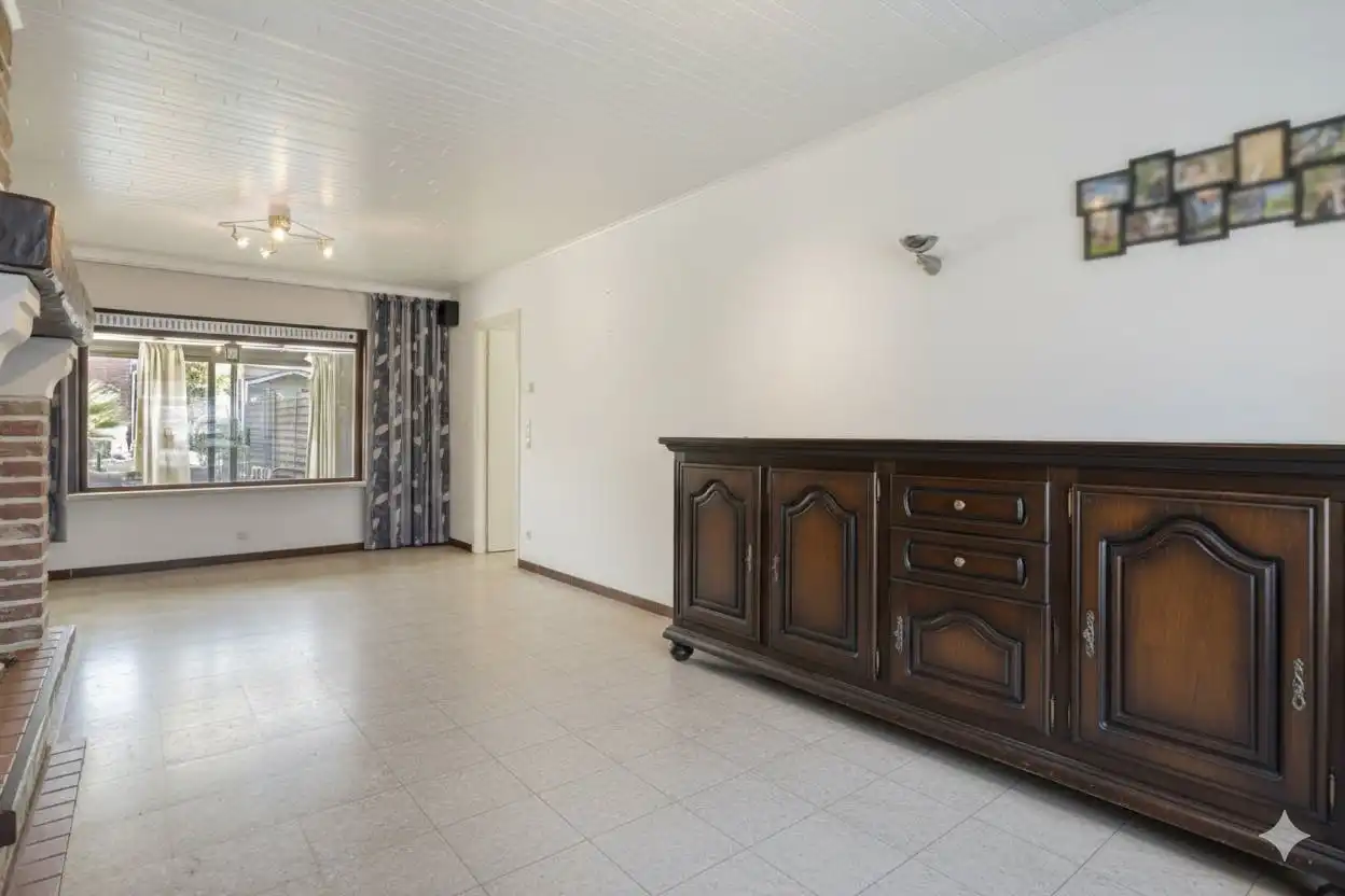 Gezinswoning met 3 slaapkamers en tuin te koop in Roeselare foto 6