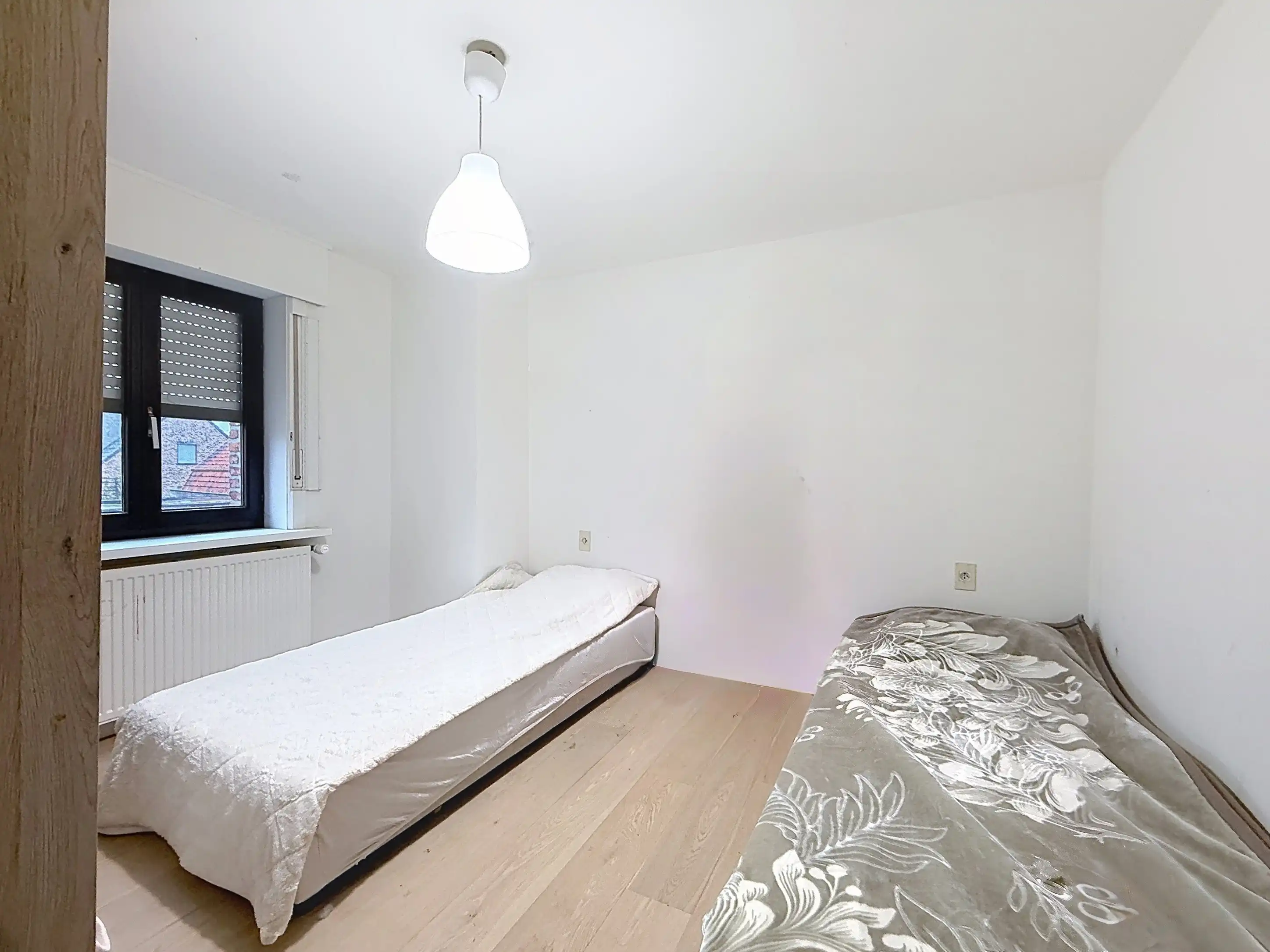 Goed gelegen woning met dubbele garage. foto 9