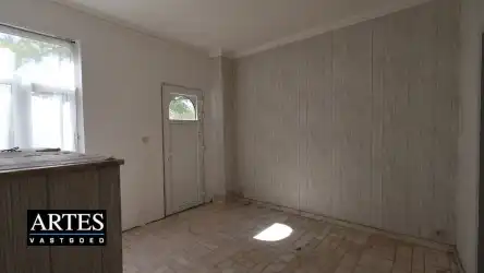 Te renoveren pand met veel potentieel, gelegen op een gunstige locatie. foto 4