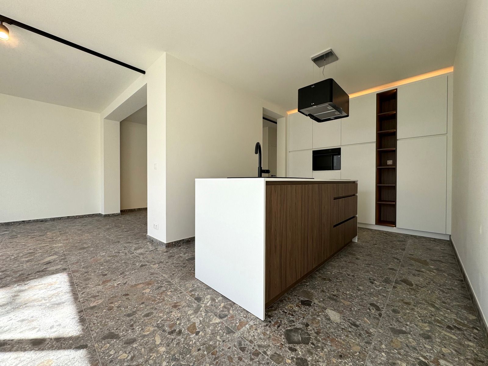 Te huur: recent gerenoveerde woning te Erpe foto {{pictureIndex}}