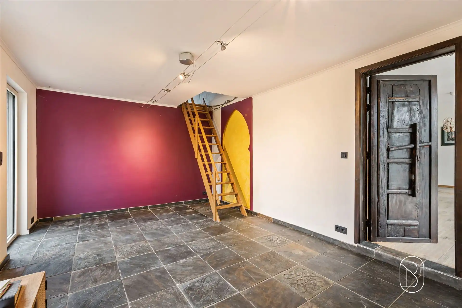 Ruime karakterwoning met 4 slk, grote tuin en charme. foto 16