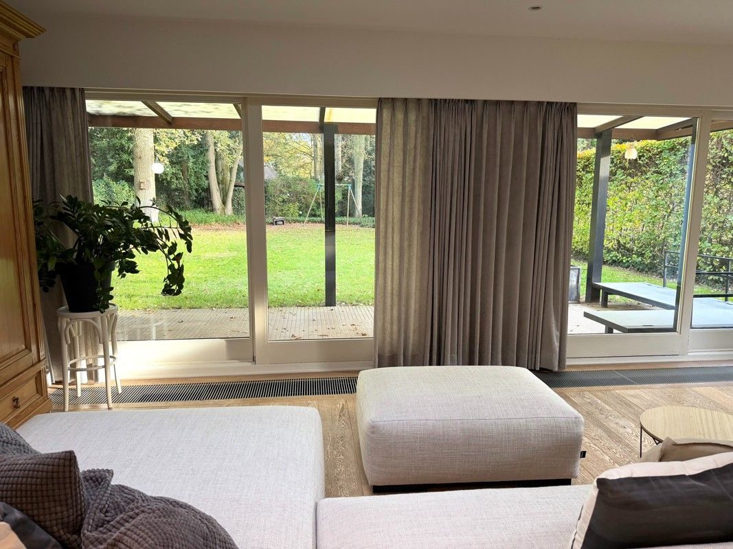 Wonen tussen de eikenbomen - waar rust, ruimte en gezelligheid samenkomen. foto 10