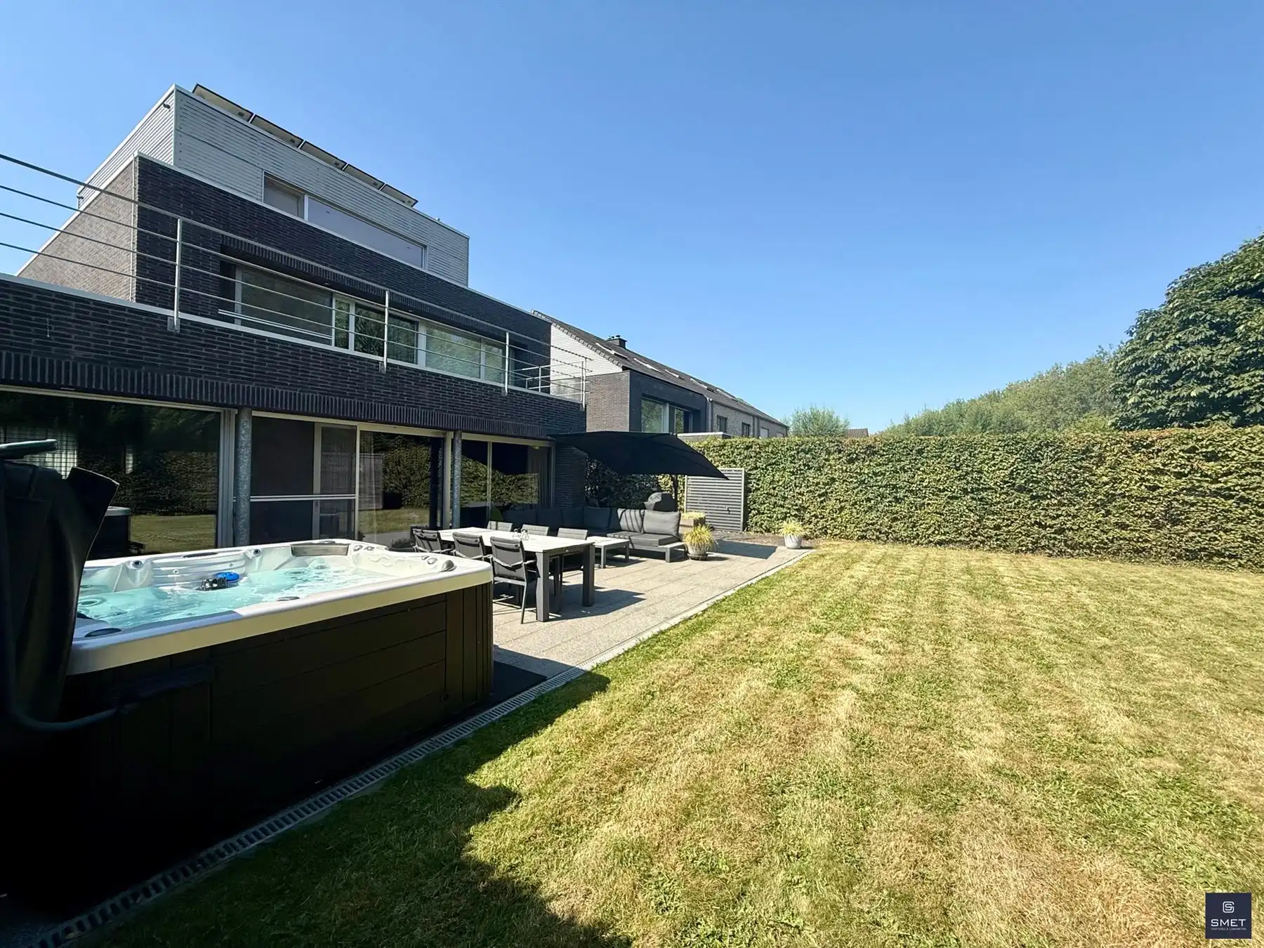 RUSTIG GELEGEN PRACHTIGE WONING  MET TOPAFWERKING  foto 2