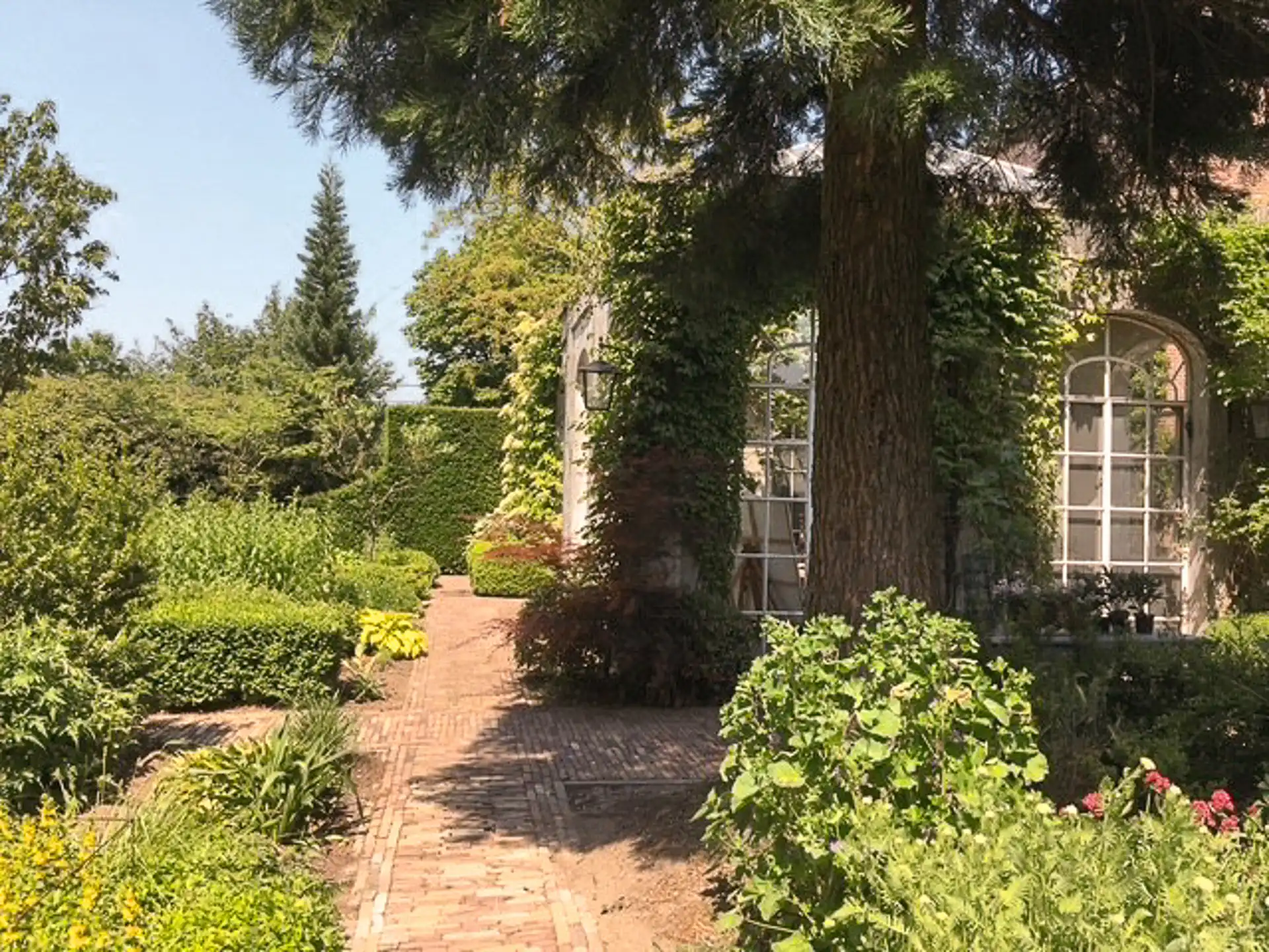 GEEL - Stijlvolle villa met parktuin foto 13