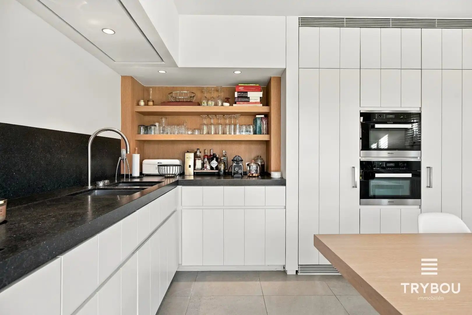 Alleenstaande luxueuze woning met 5 slaapkamers!  foto 10