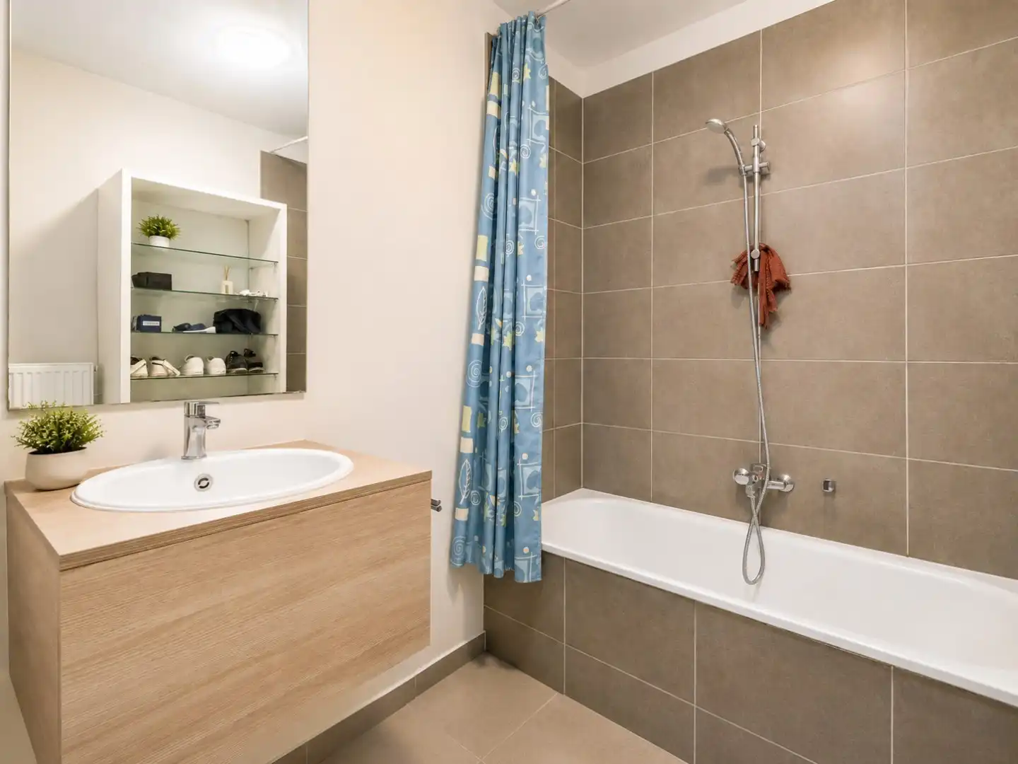 Instapklaar investeringsappartement in centrum Waregem! foto 6