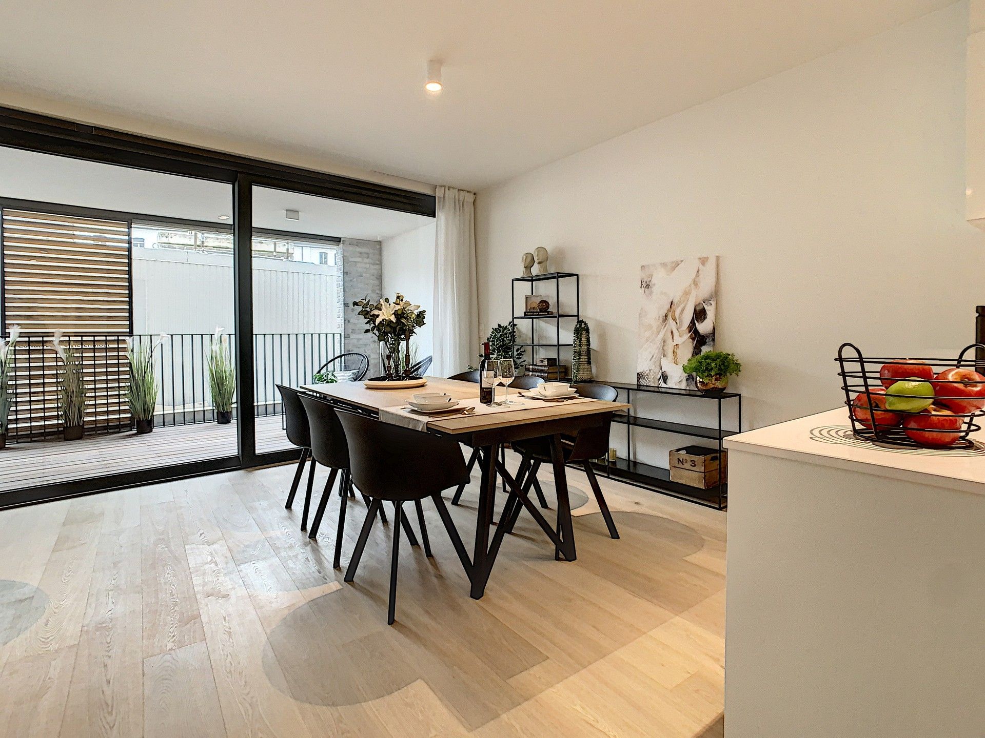 Gelijkvloers nieuwbouw appartement met terras van 18 m² en 2 slaapkamers in prestieuse residentie Refuga in hartje Hasselt. foto 3