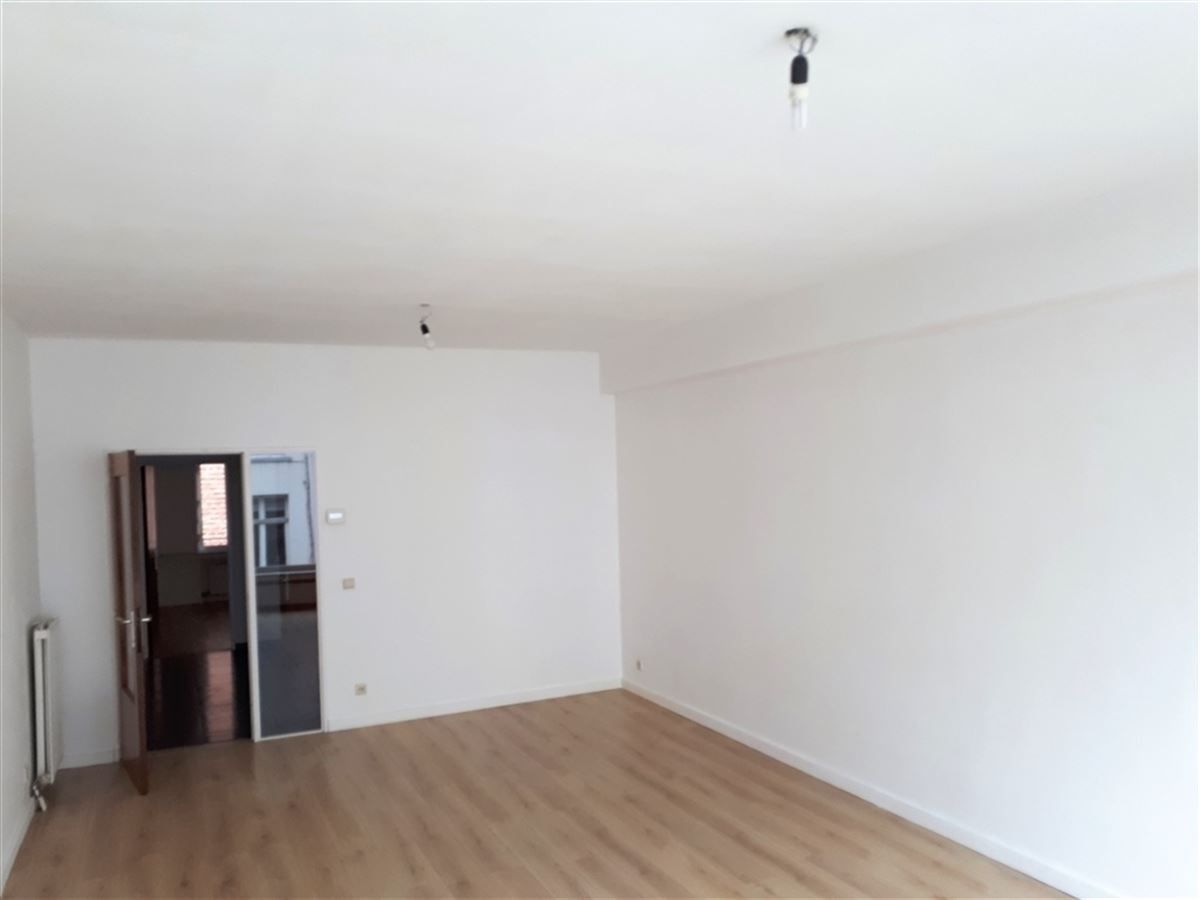 Ruim 2 slaapkamer appartement aan het Theaterplein! foto 5
