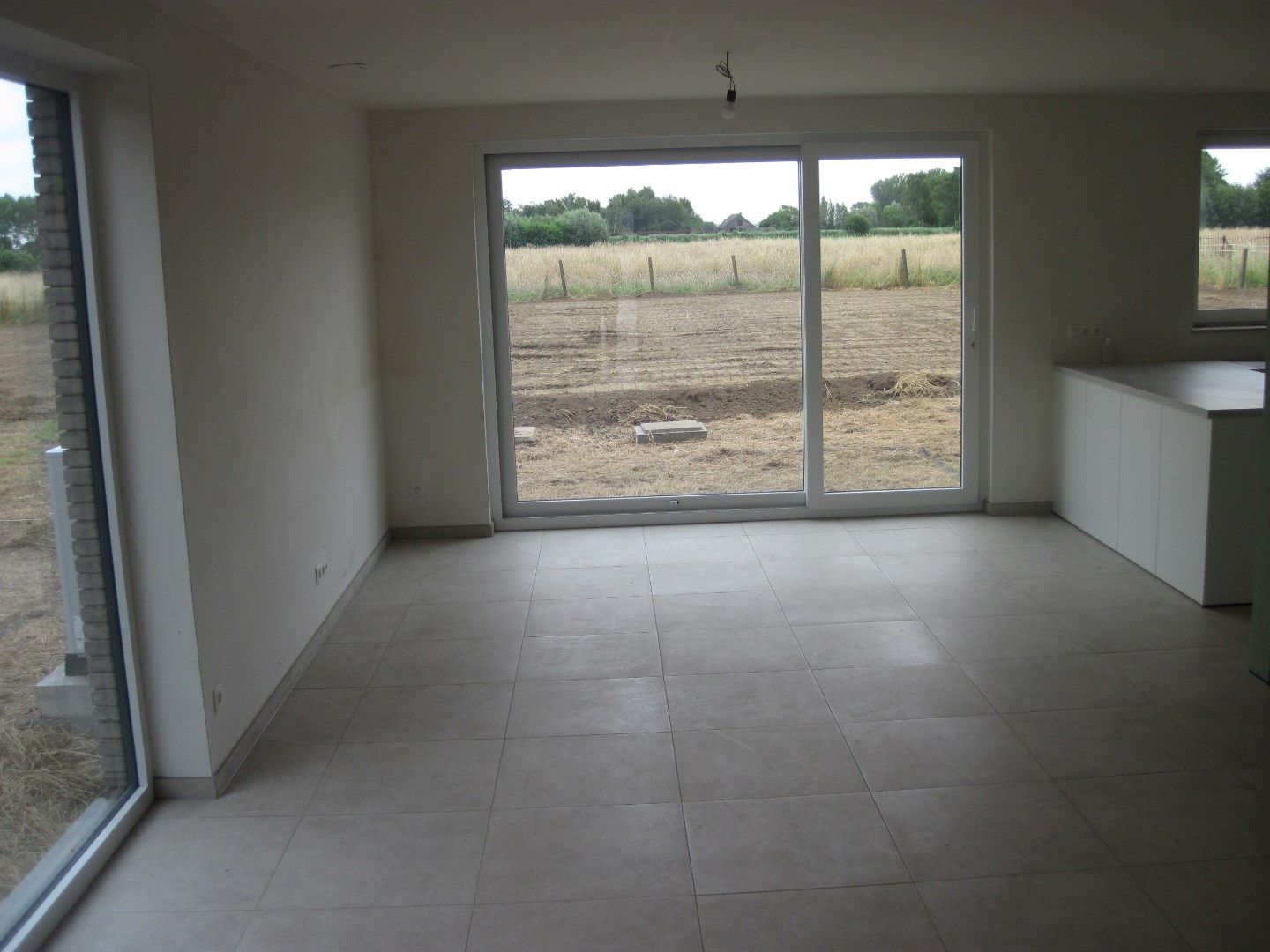 Eigentijdse nieuwbouwwoning foto 4