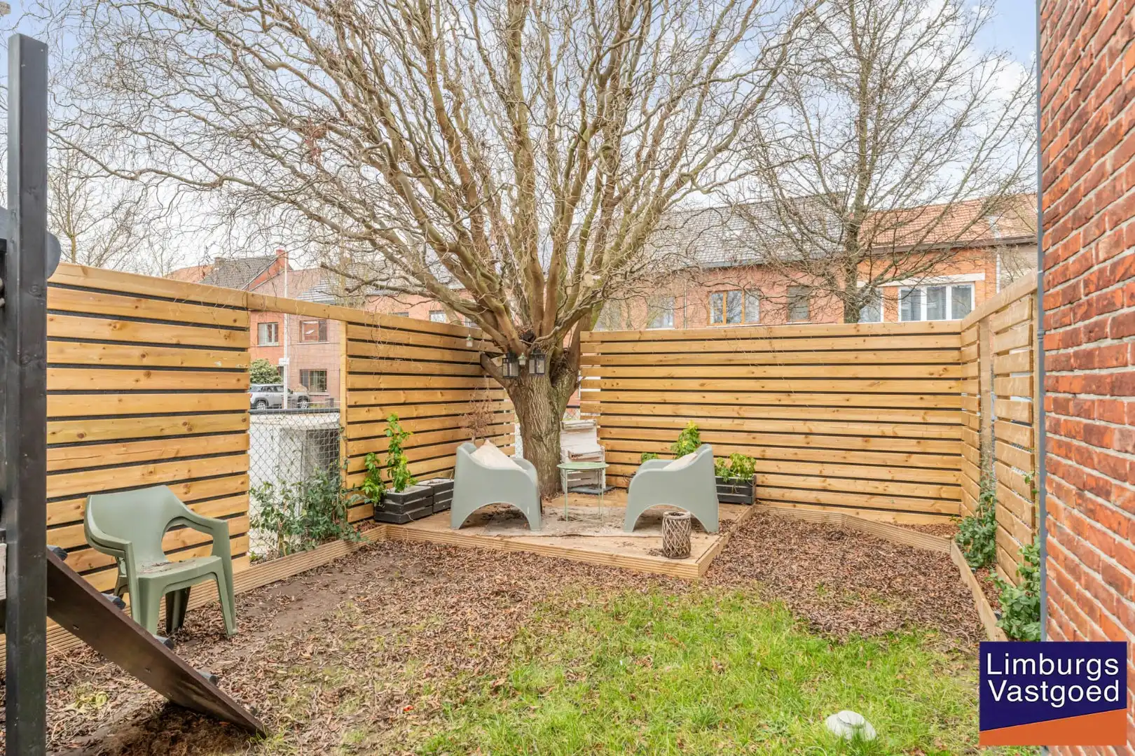 Stadswoning met 4 slpk, zuidgerichte tuin en garage, nabij kleine ring, station en Vredespark foto 22