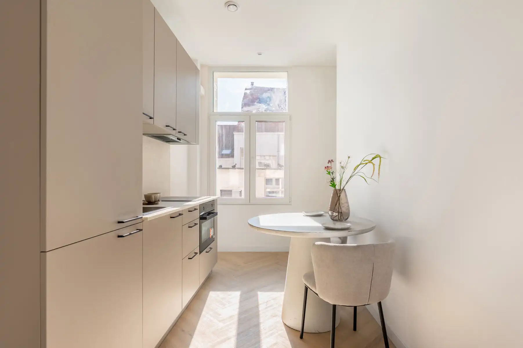 Lichtrijk appartement op het falconplein foto 4