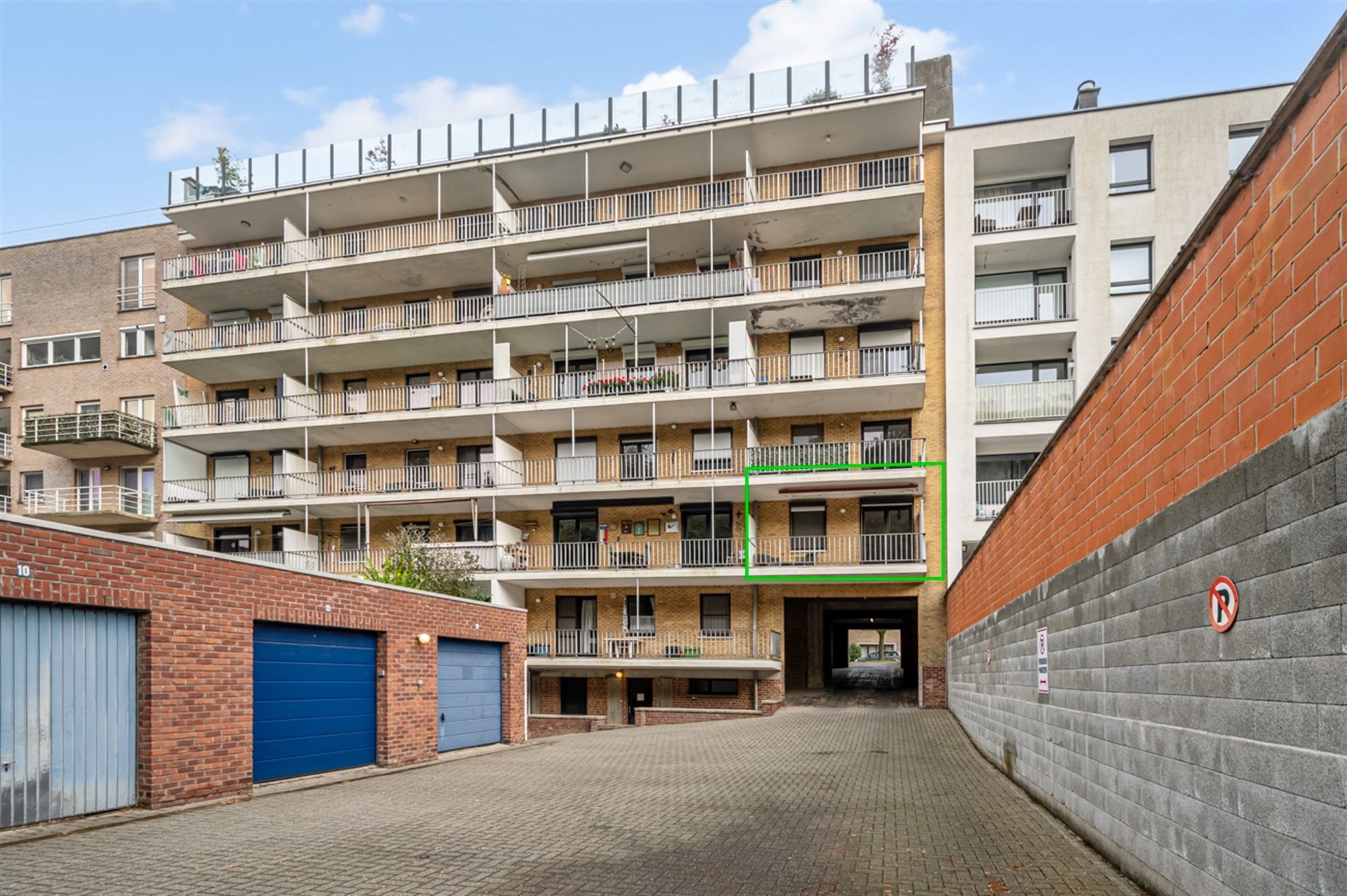 Mooi ingericht appartement met 2 slaapkamers en terras. foto 15