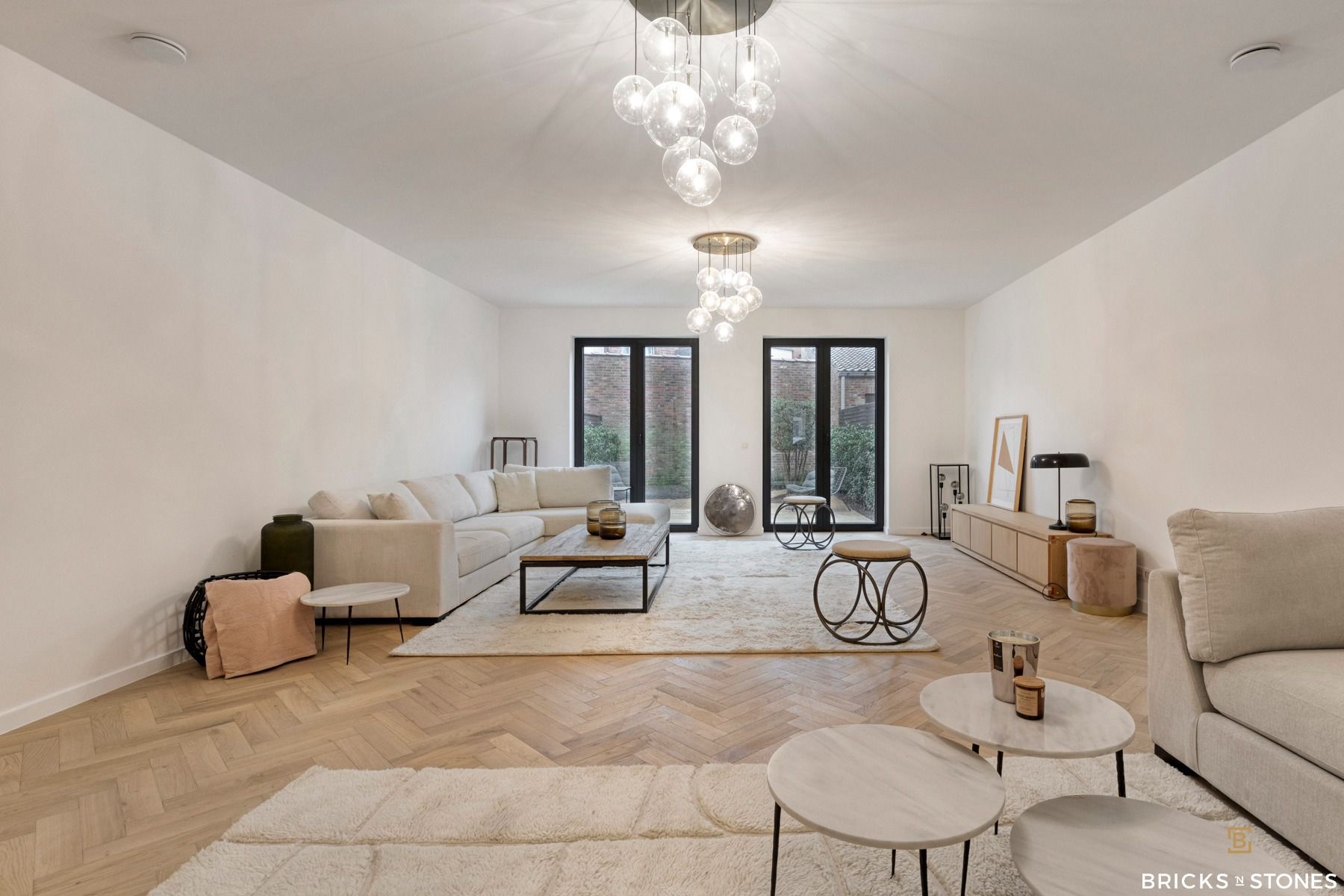 Nieuwbouwwoning met 4 slaapkamers en zonnige tuin foto 4