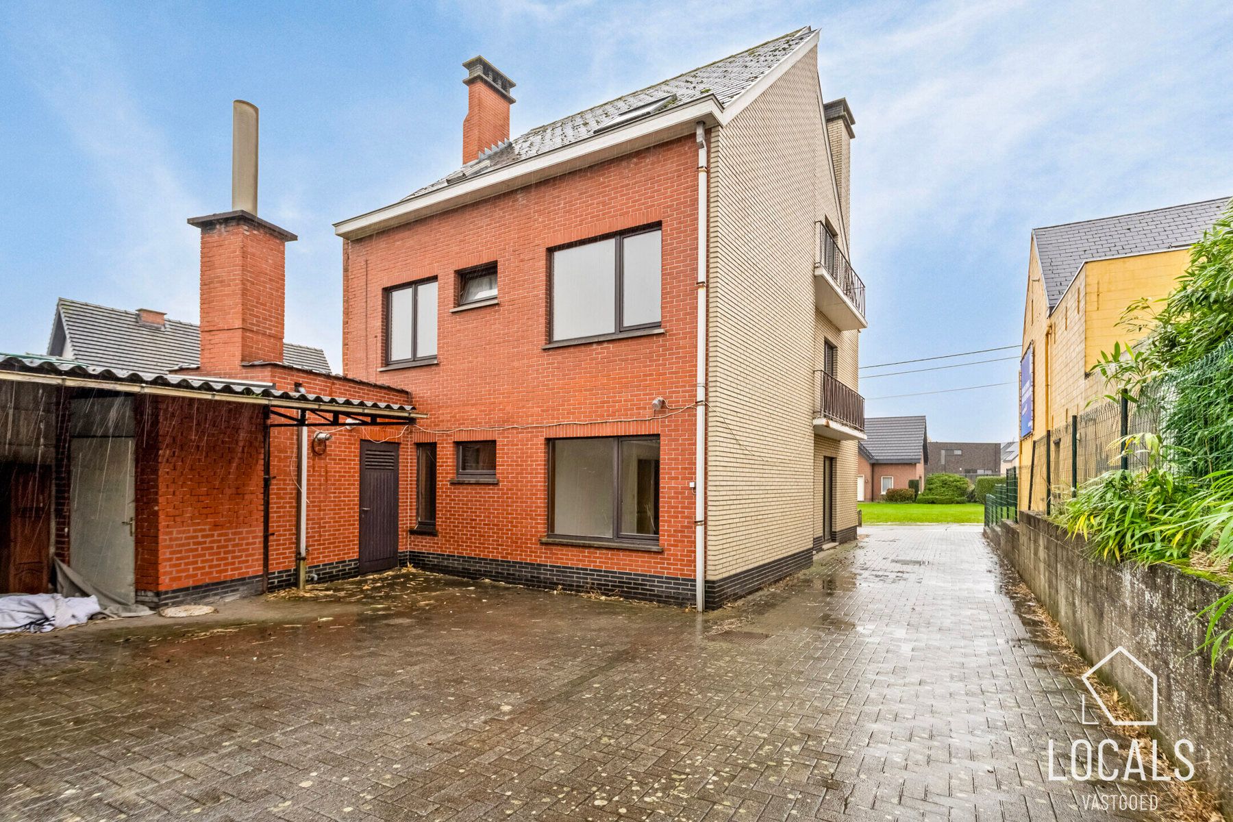Huis ingericht als 3 appartementen te Denderleeuw foto 28