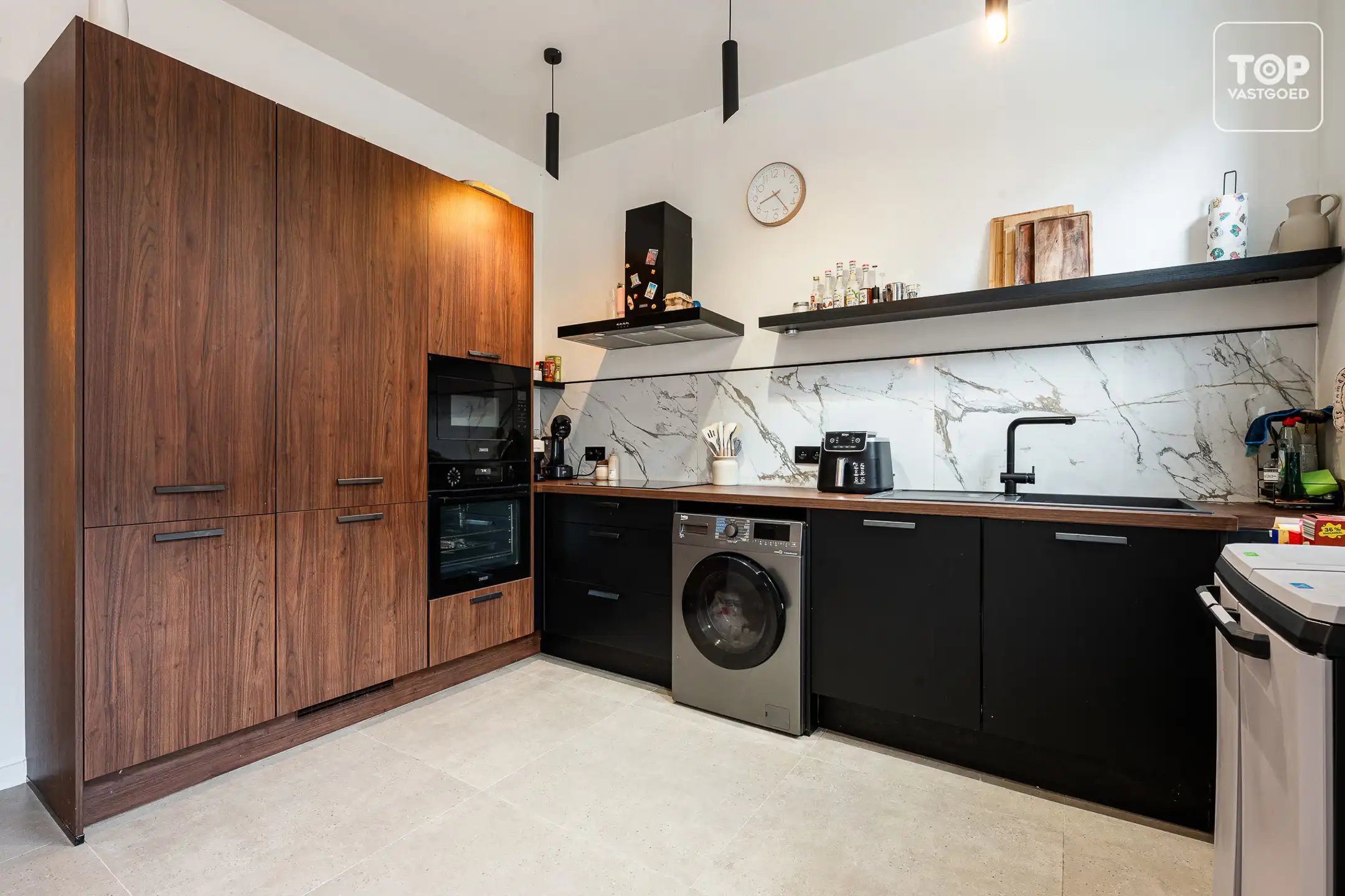 Recent gerenoveerde woning met 4 slaapkamers op TOPlocatie foto 5