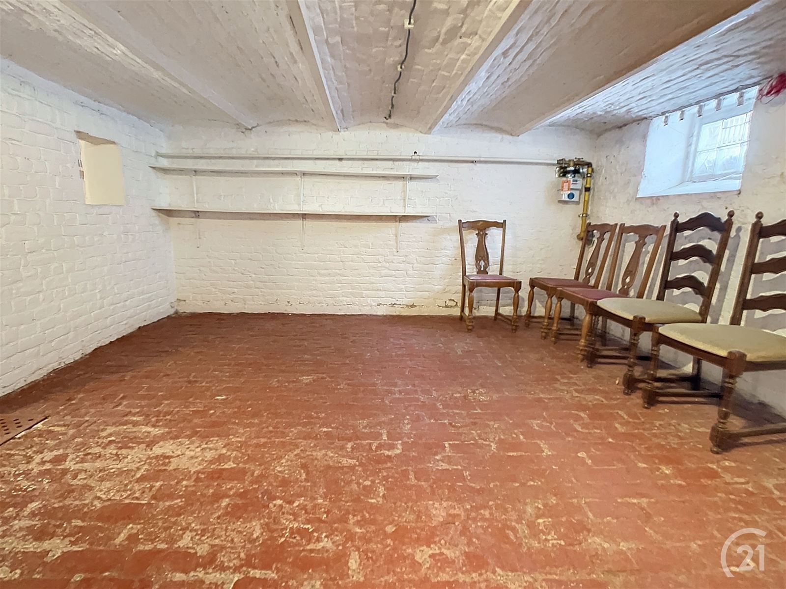 Te renoveren gezinswoning met tuin en weide op 35are40 foto 20