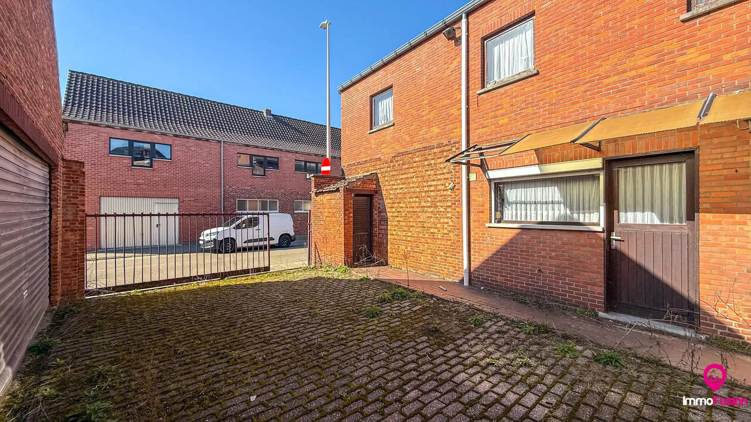 Woning te renoveren met veel mogelijkheden in Ham! foto 12