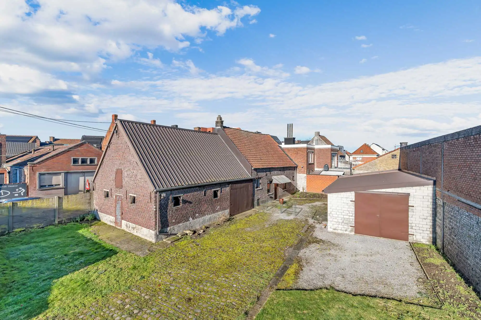 Te renoveren halfopen bebouwing met potentieel op toplocatie foto 14