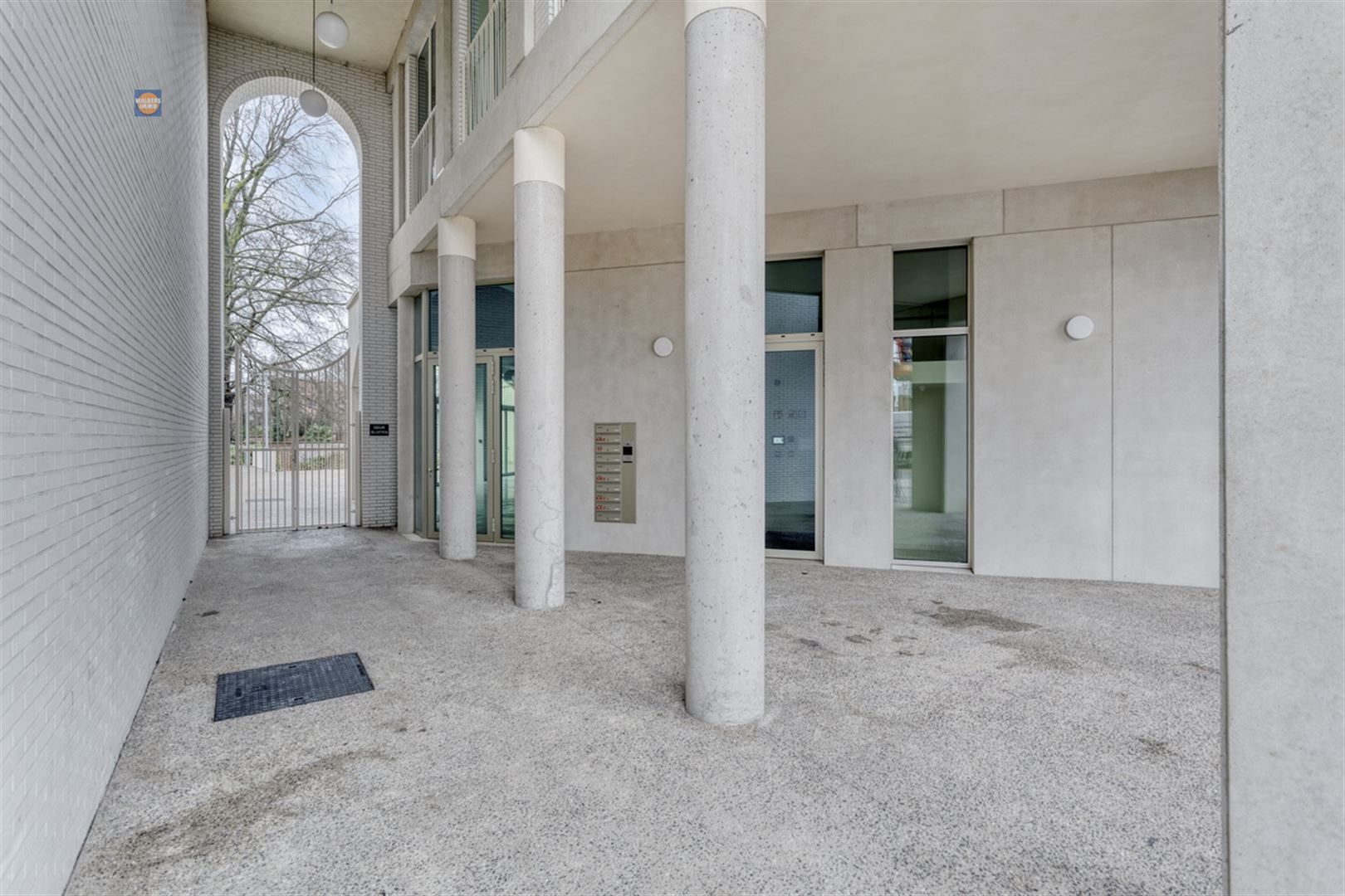 Modern en instapklaar appartement met 2 slaapkamers op absolute topligging foto 2