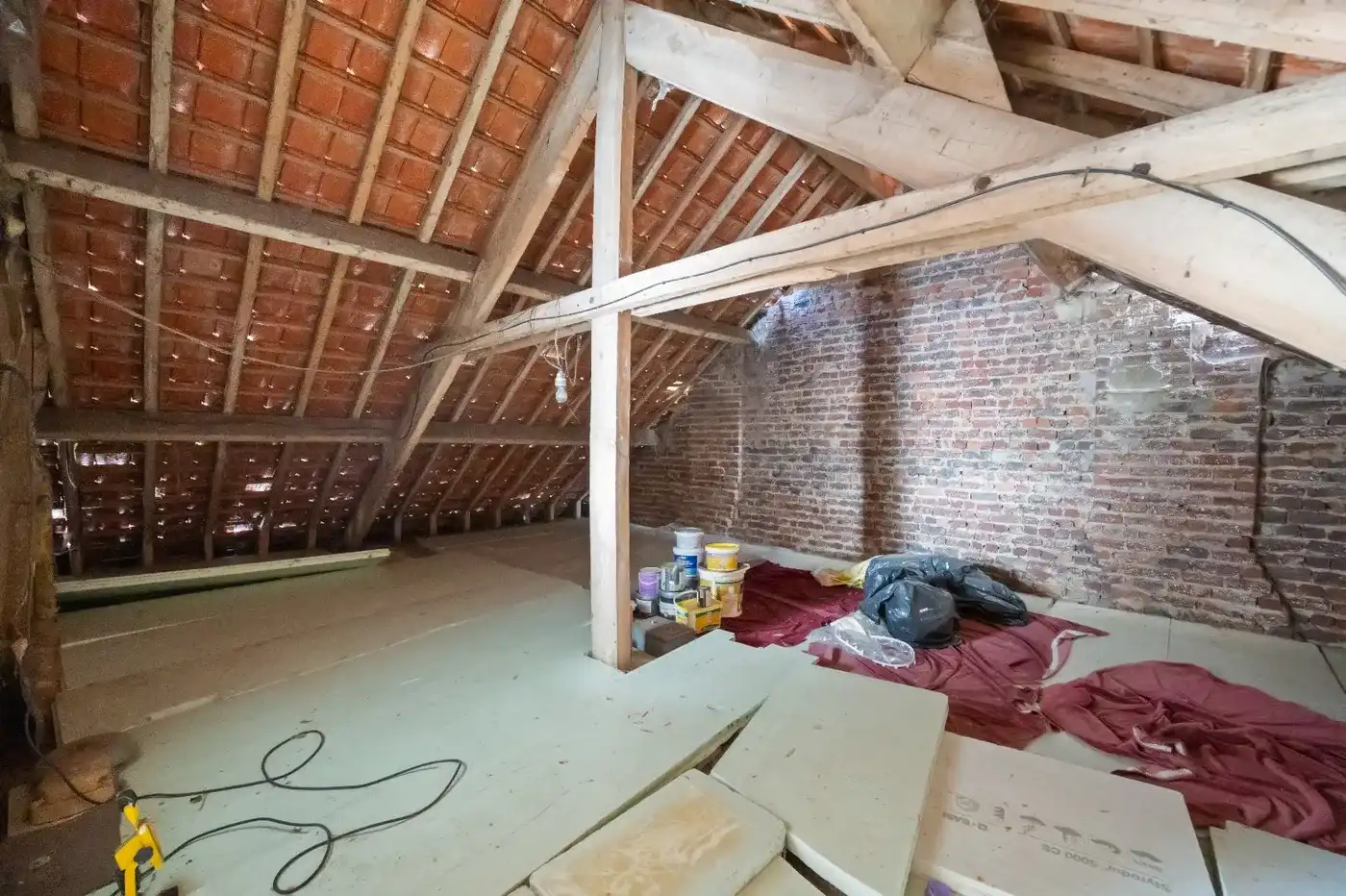 Halfopen woning met grote tuin en garage in Zoutleeuw foto 21