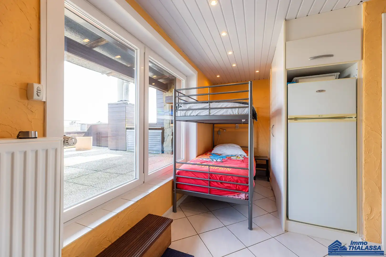 Gemeubeld appartement met extra studio foto 17