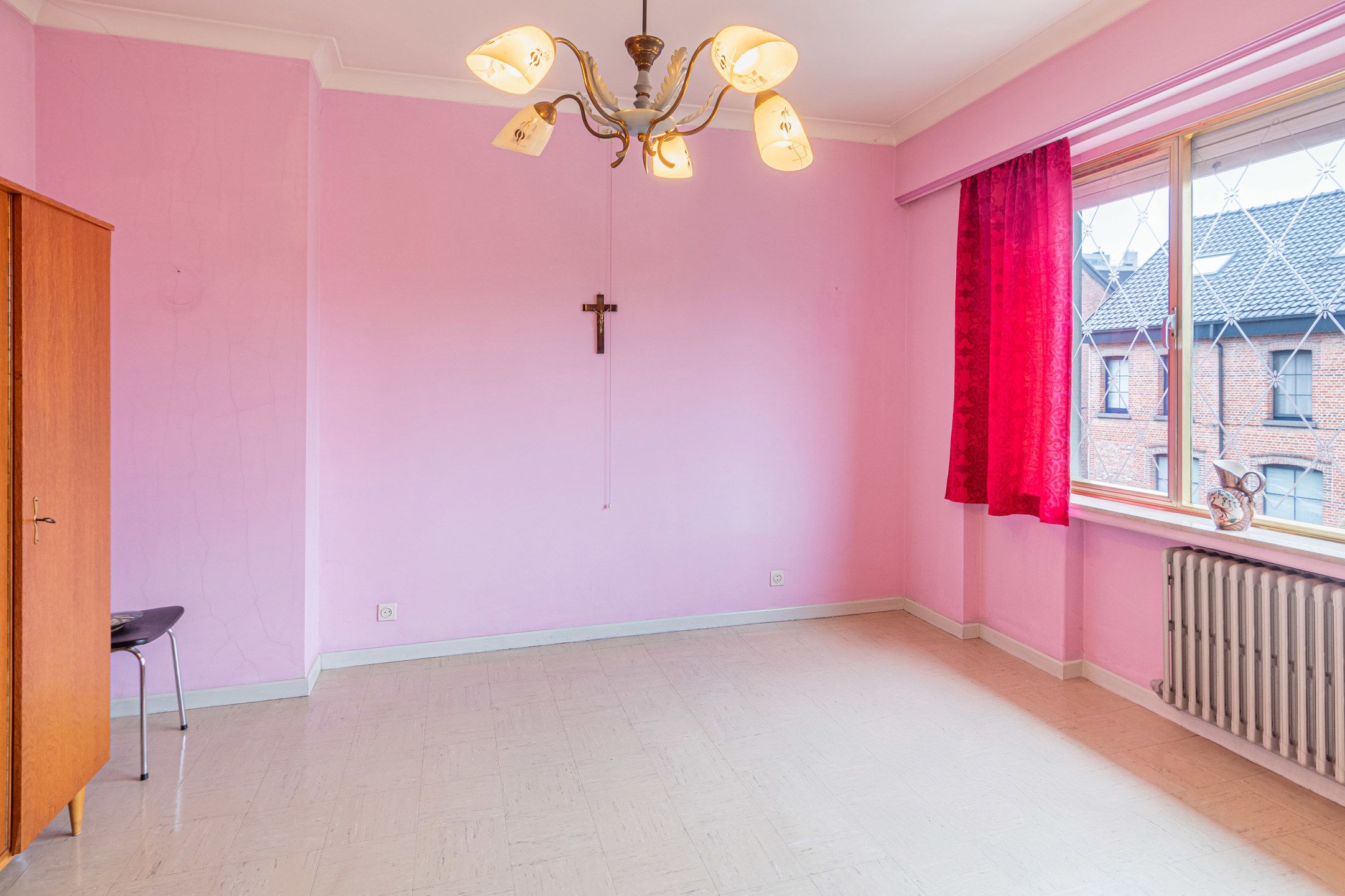 Ruime op te frissen woning met garage en tuin  foto 12