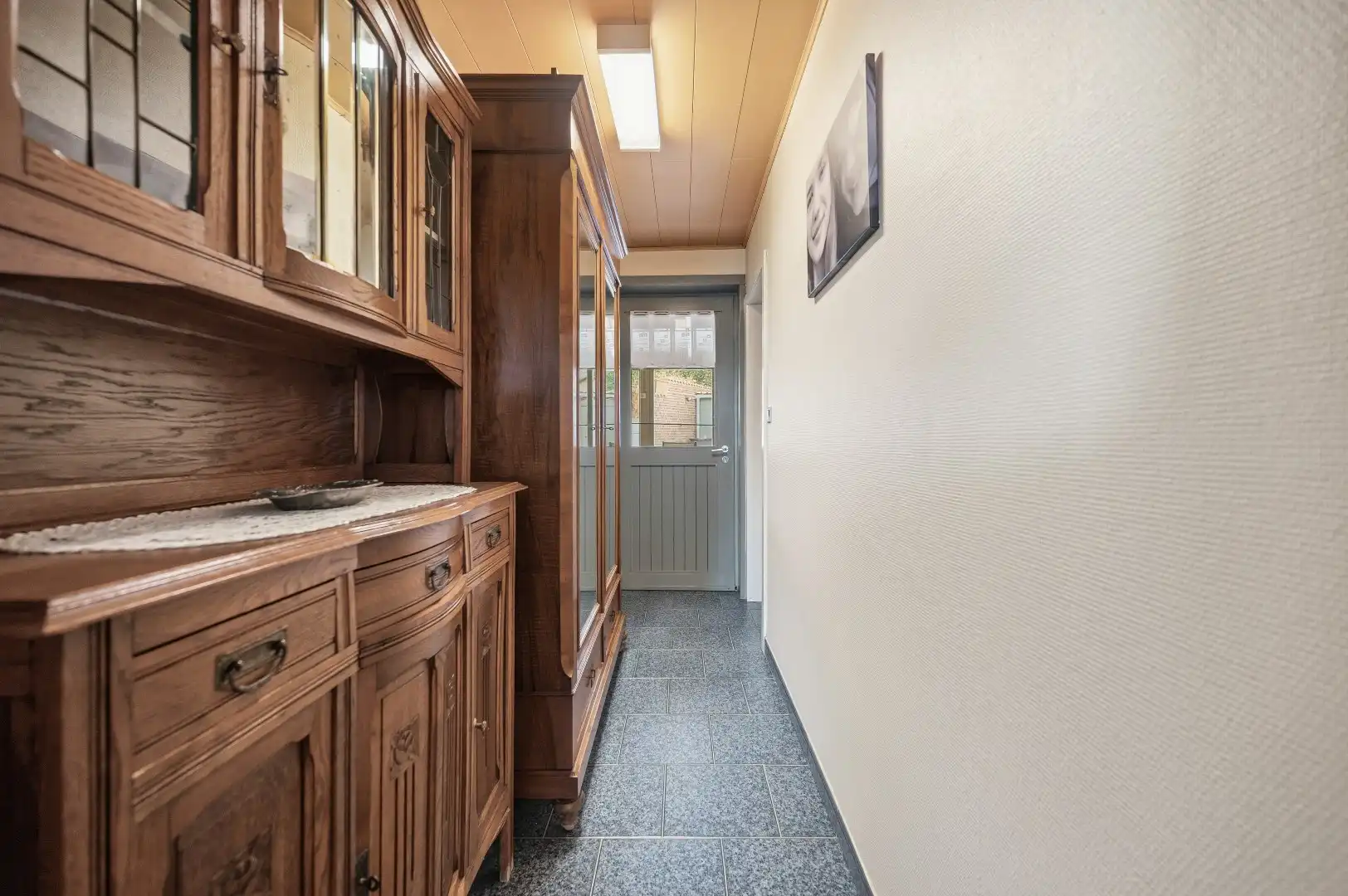 Instapklare rijwoning te Boutersem met tuin en 2 garages foto 9