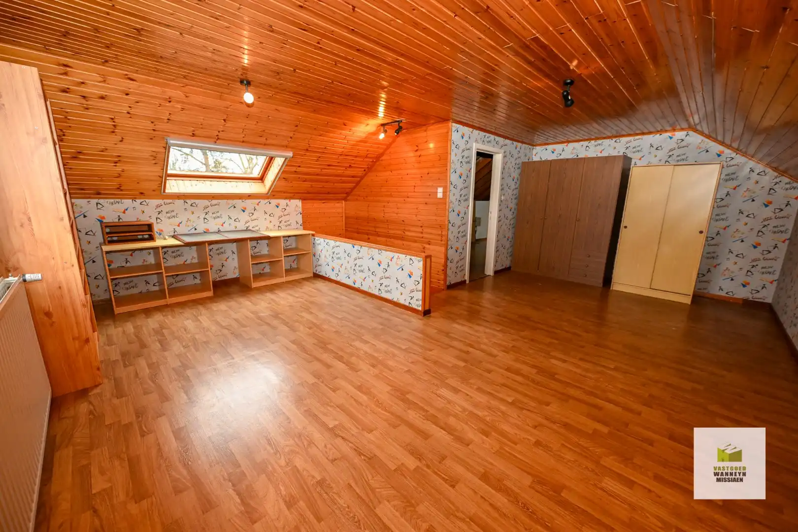 Ruime onderkelderde woning met 4 slpk en garage op rustige ligging in het centrum  foto 20