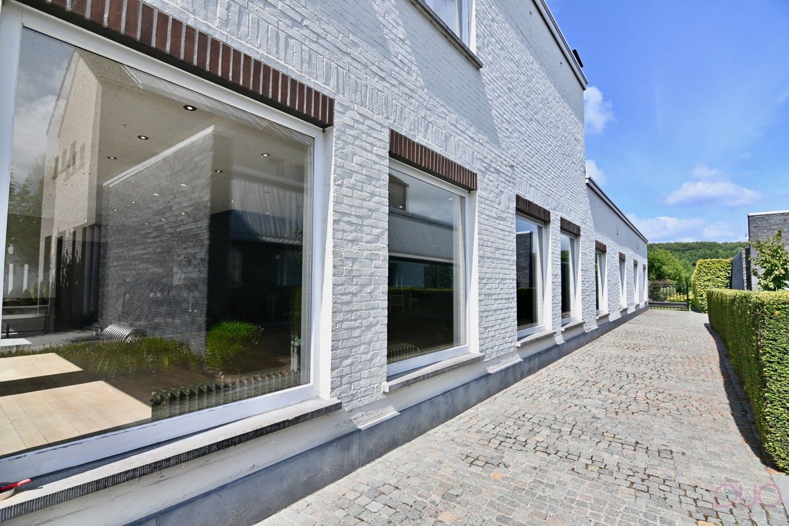 Ruim handelspand van ca. 300m2, met werkruimte in kelder en bovenliggende woonst van ca. 117m2 foto 19