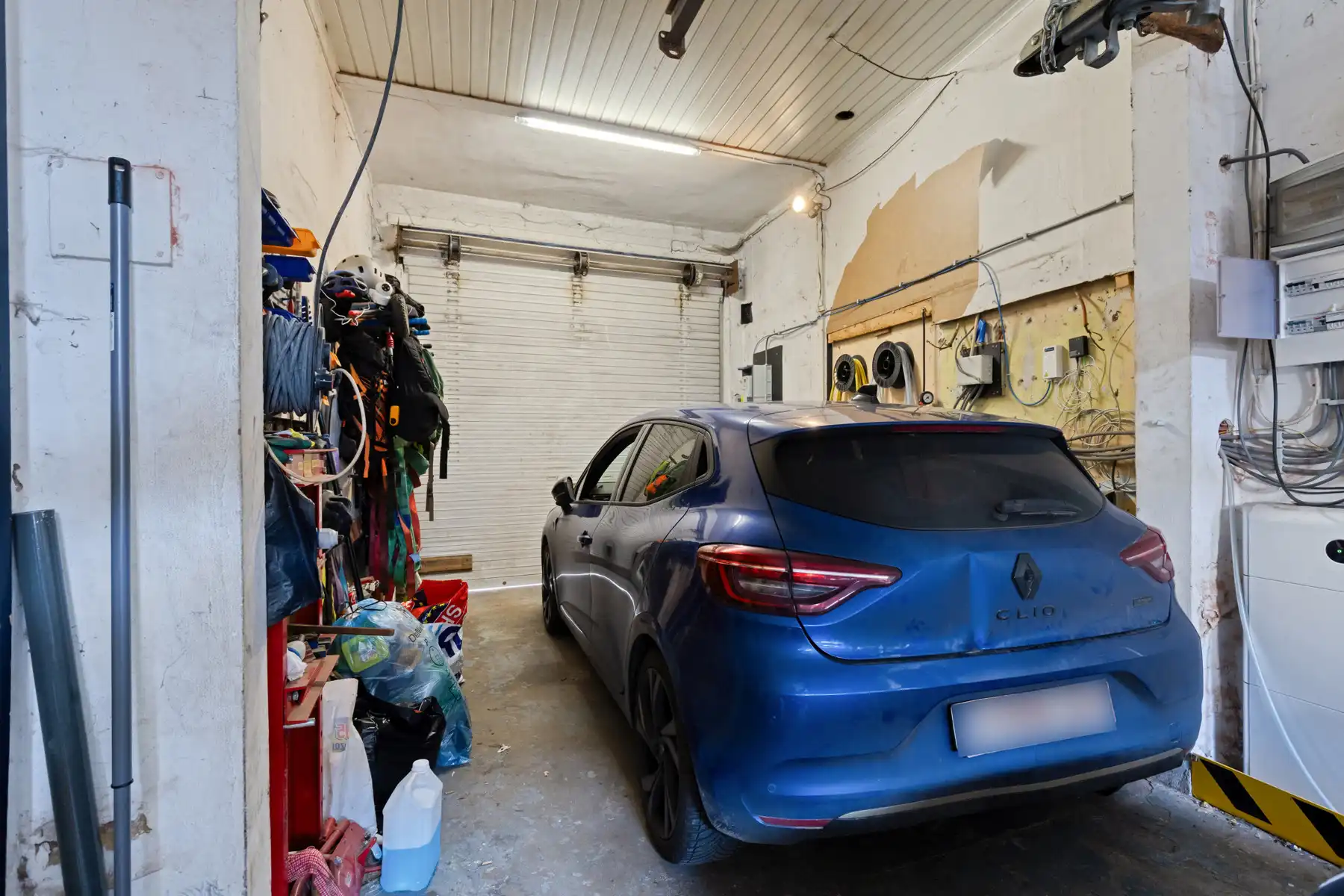 Woning met 4 slaapkamers, tuin en grote garage/magazijn  foto 11