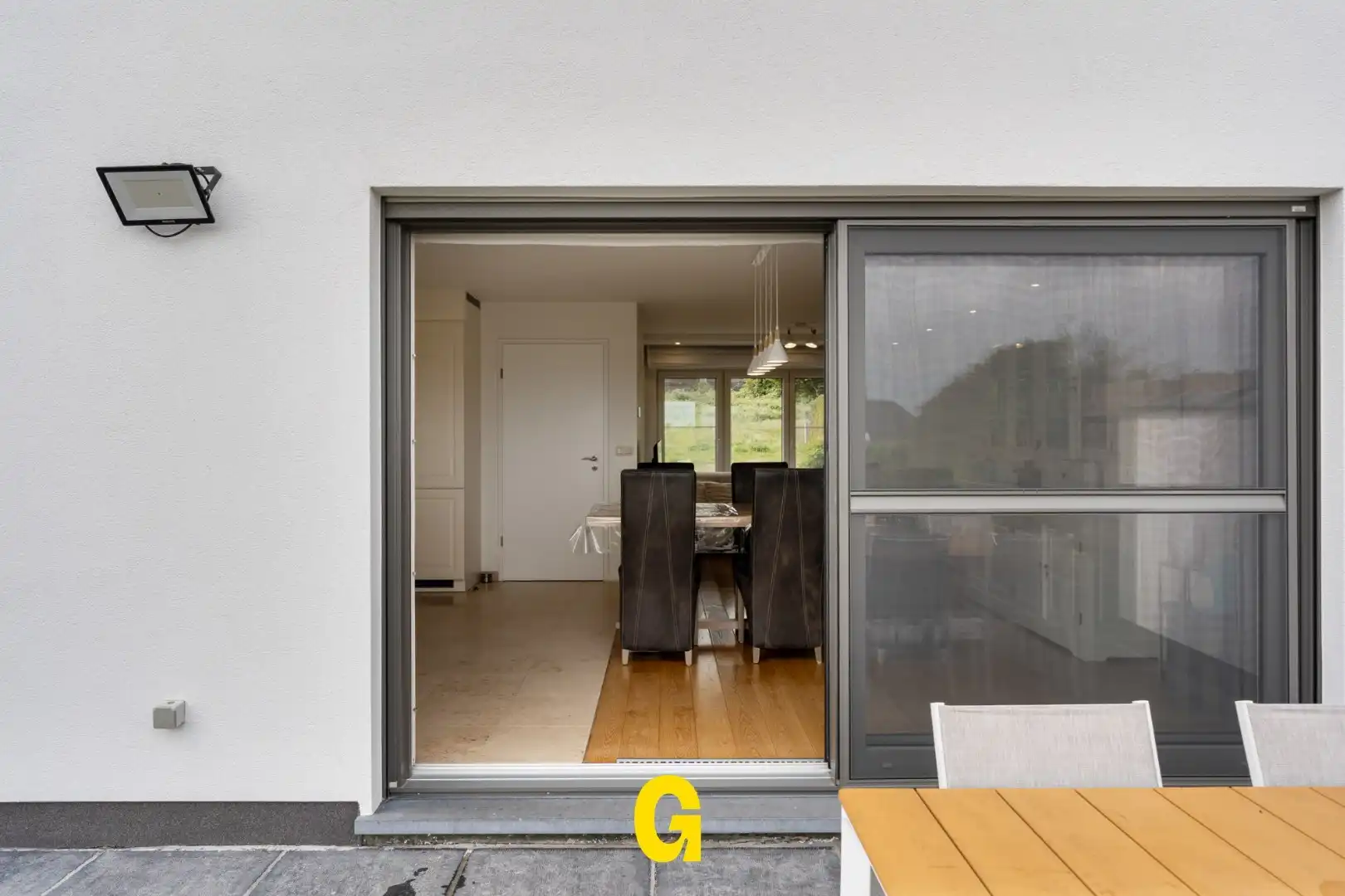 Knappe grondig gerenoveerde woning met drie slaapkamers, inpandige garage en tuin op 4a48ca, EPC label A. foto 12