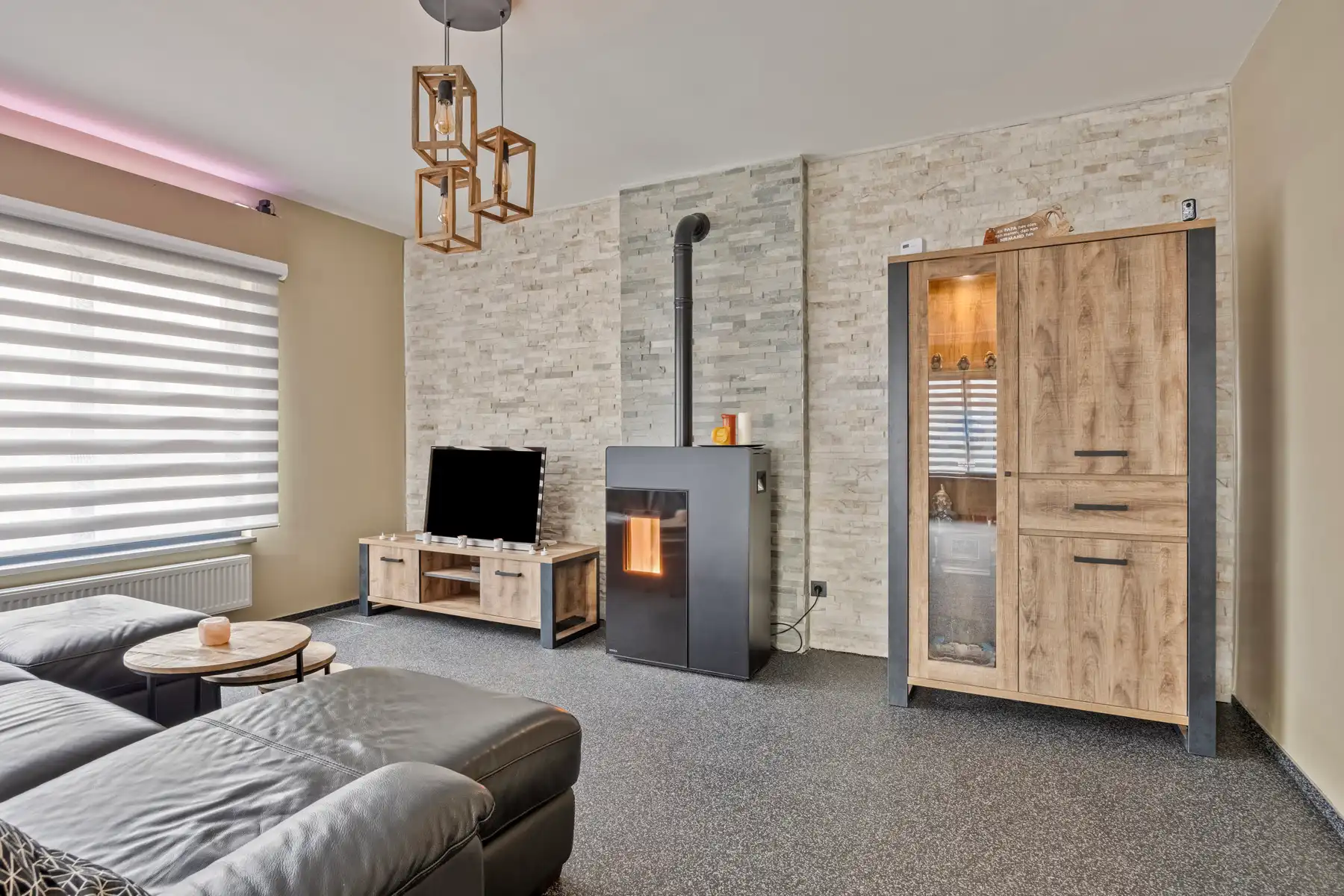 Huis te koop foto {{pictureIndex}}