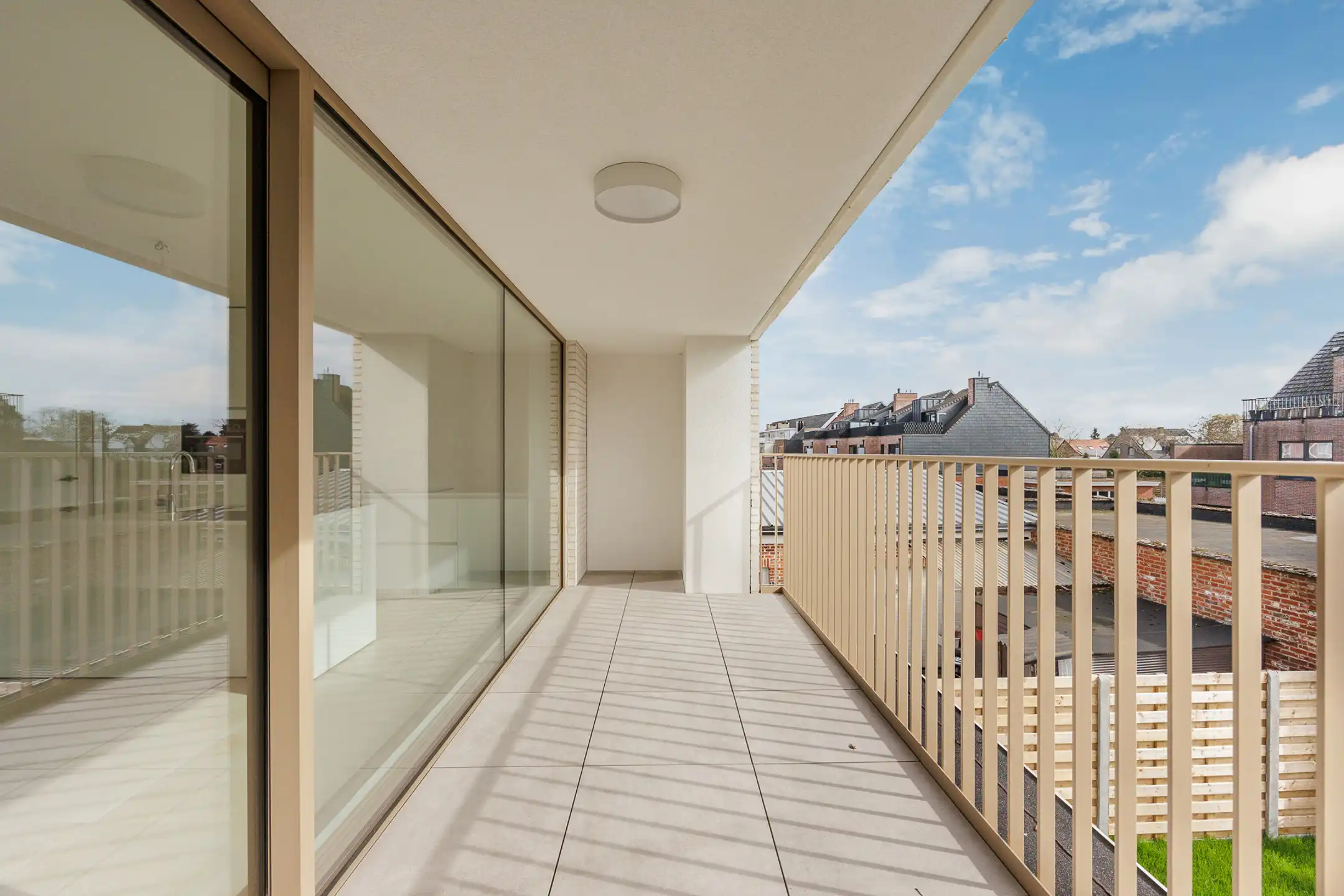 Nieuwbouwappartement met 2 slaapkamers, terras en parking foto 7