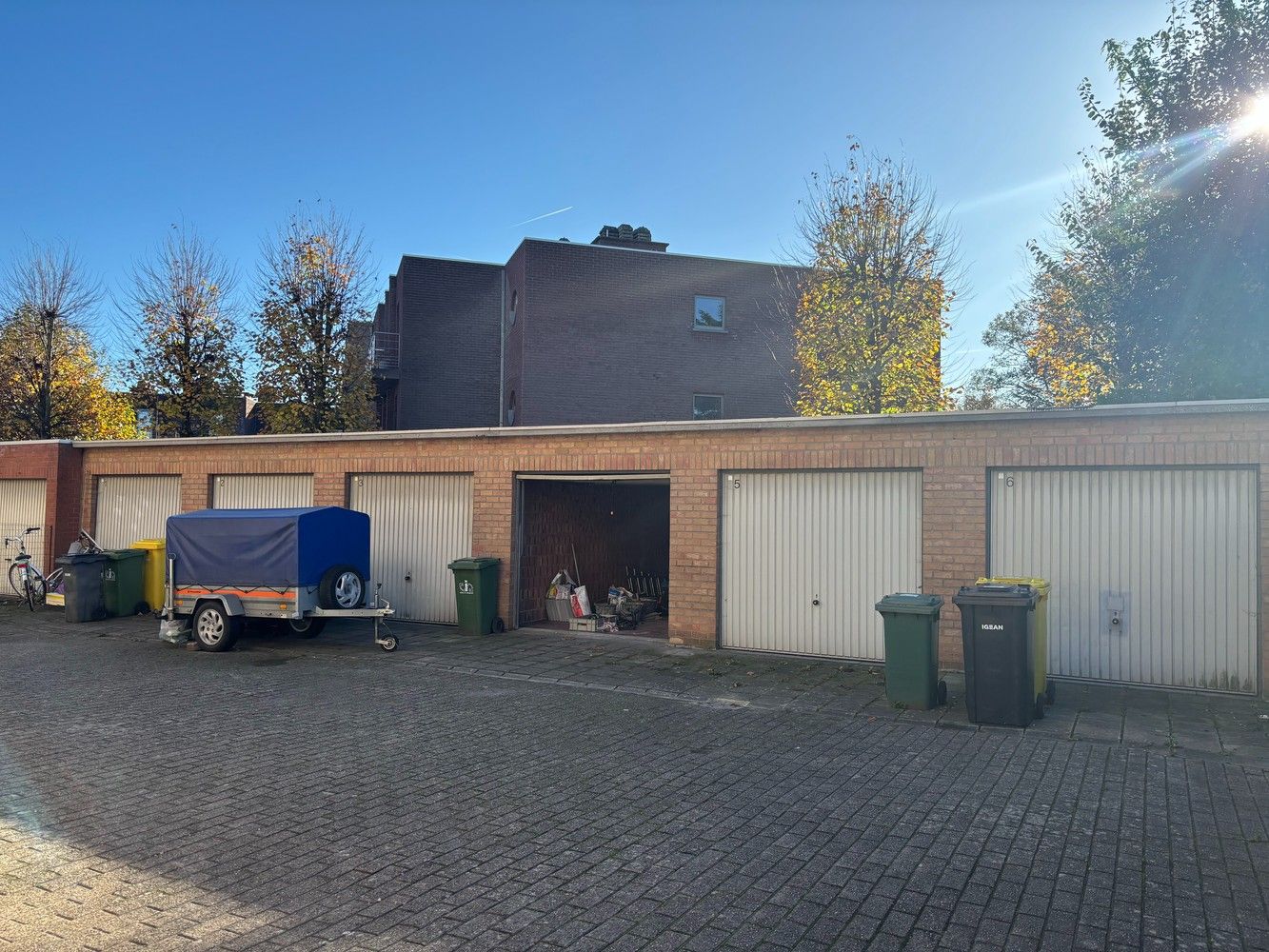 Appartement op de 2de verdieping met 3 slaapkamers, ruim terras en garagebox in het centrum van Ranst! foto 18
