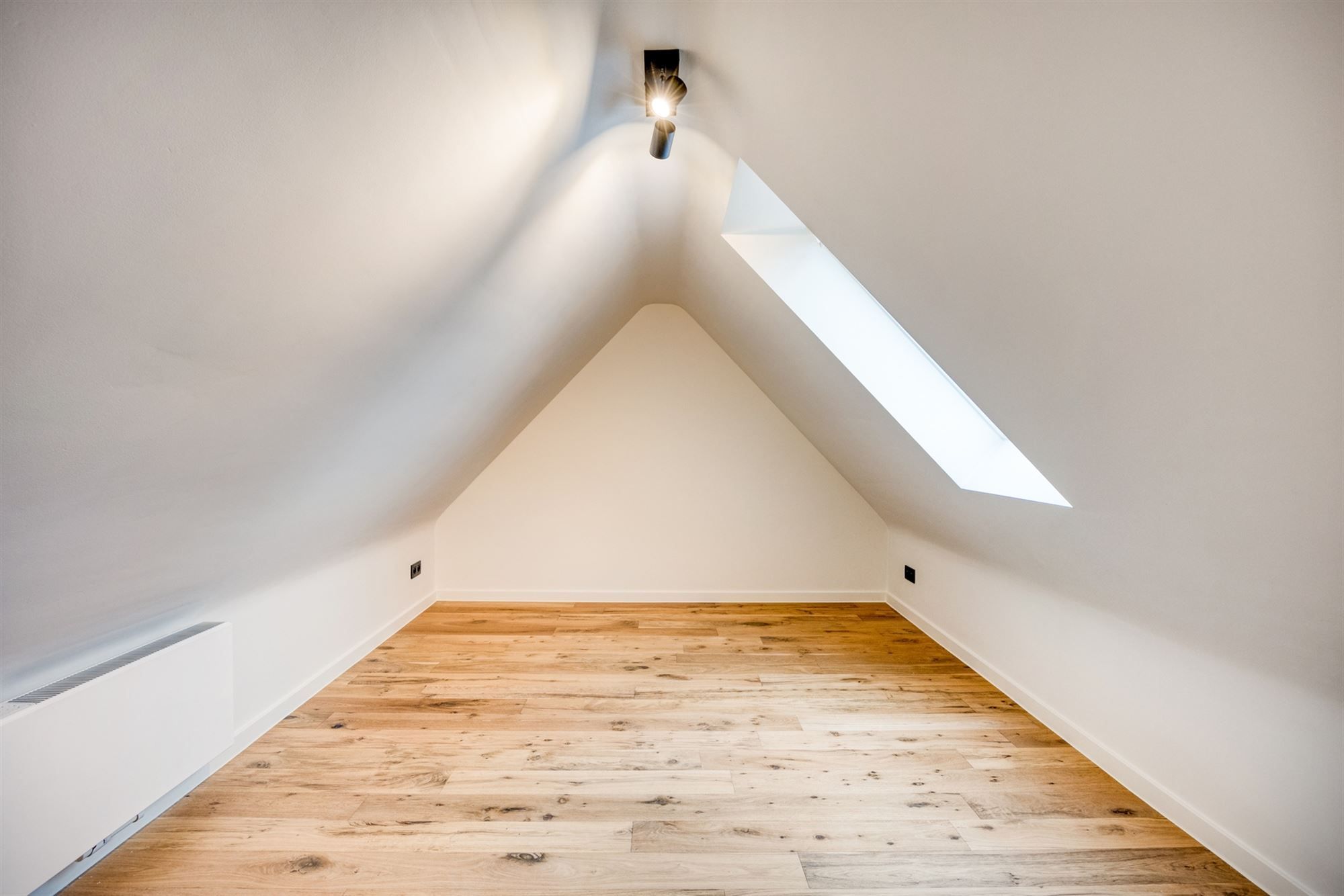 Moderne woning met 3 slaapkamers, 2 badkamers aan de vaart foto 26