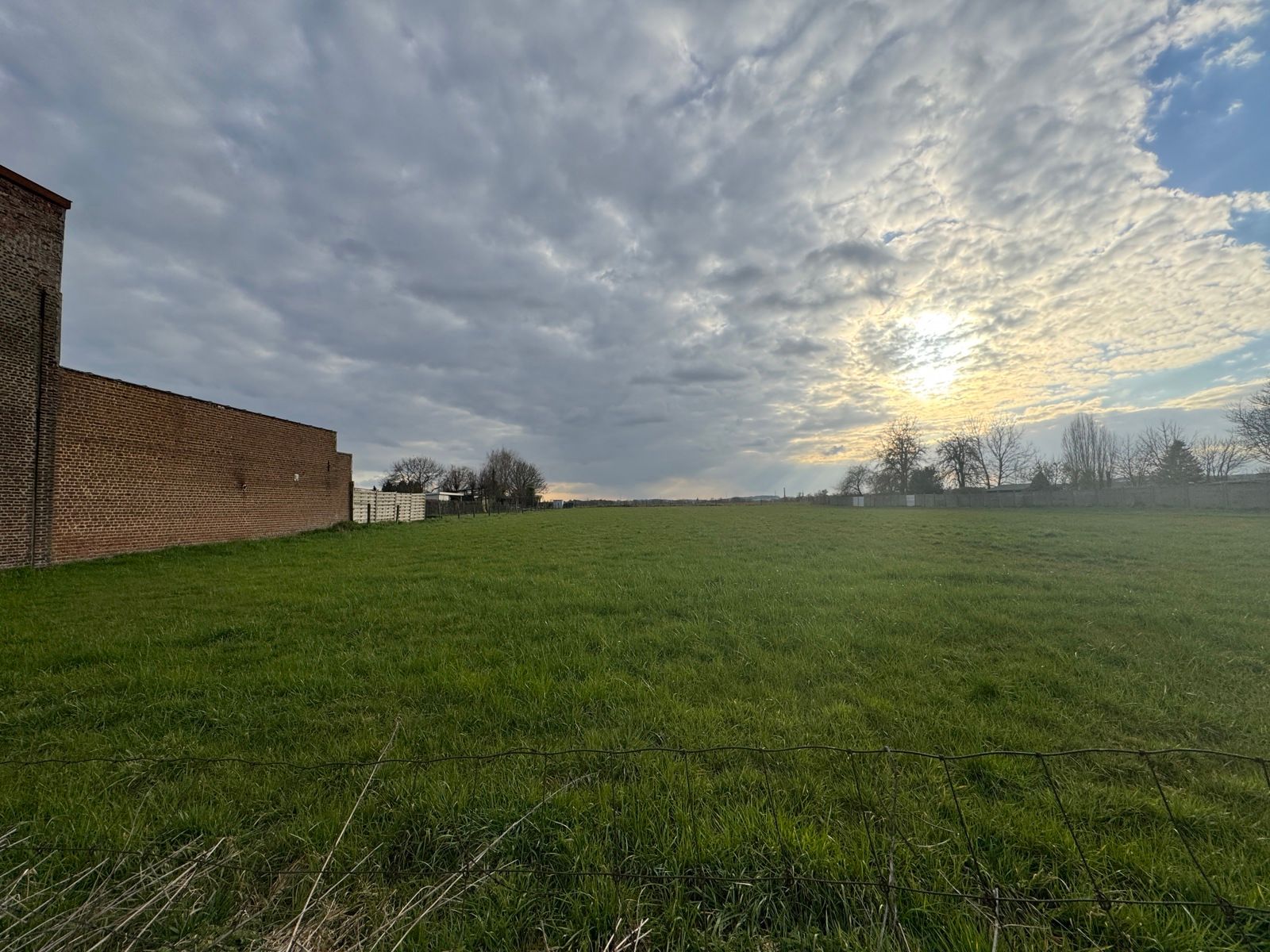 Mooi perceel bouwgrond voor gesloten bebouwing foto 4