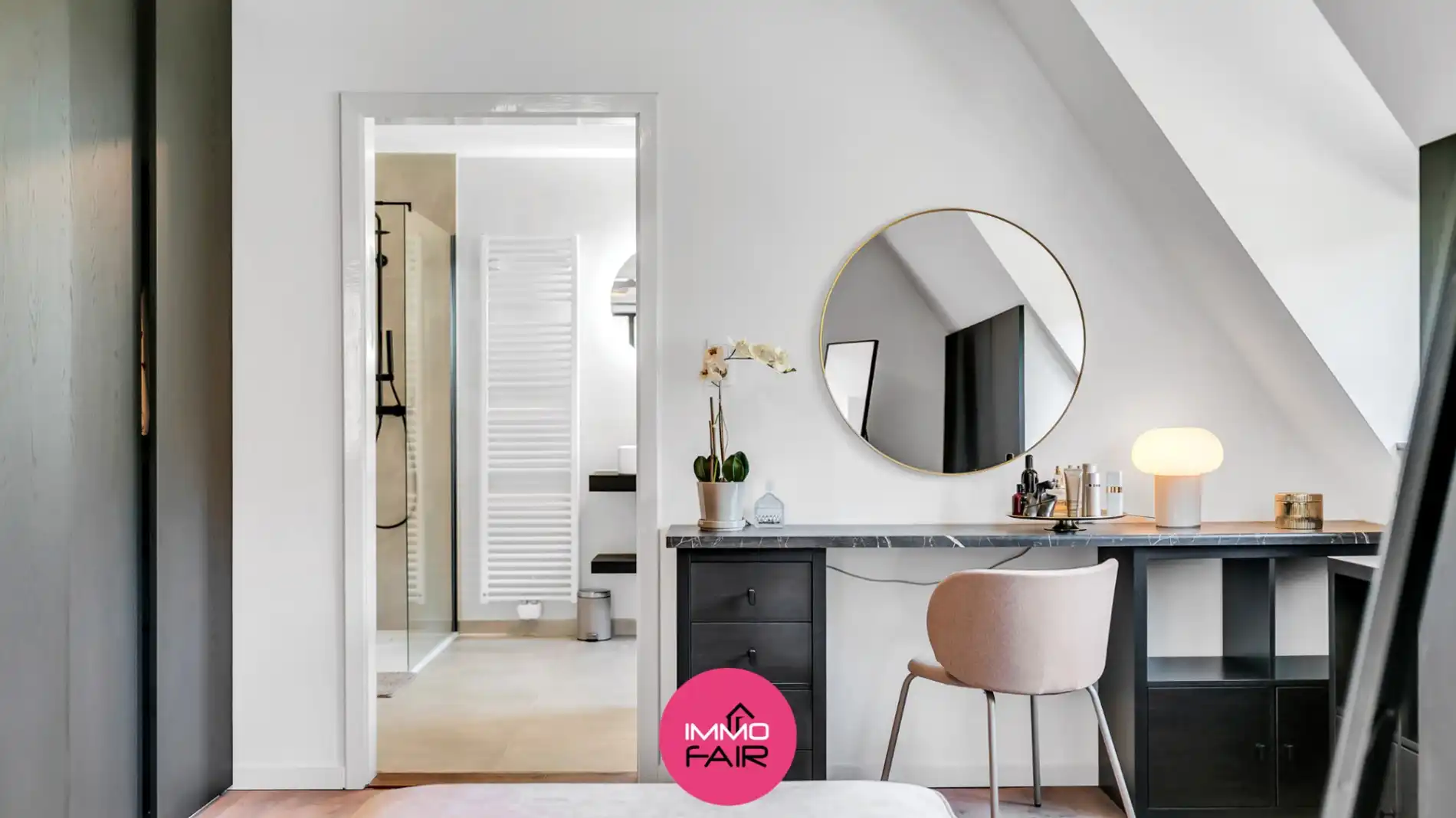 Exclusieve, karaktervolle villa met authentieke elementen in rustige, bosrijke omgeving foto 26