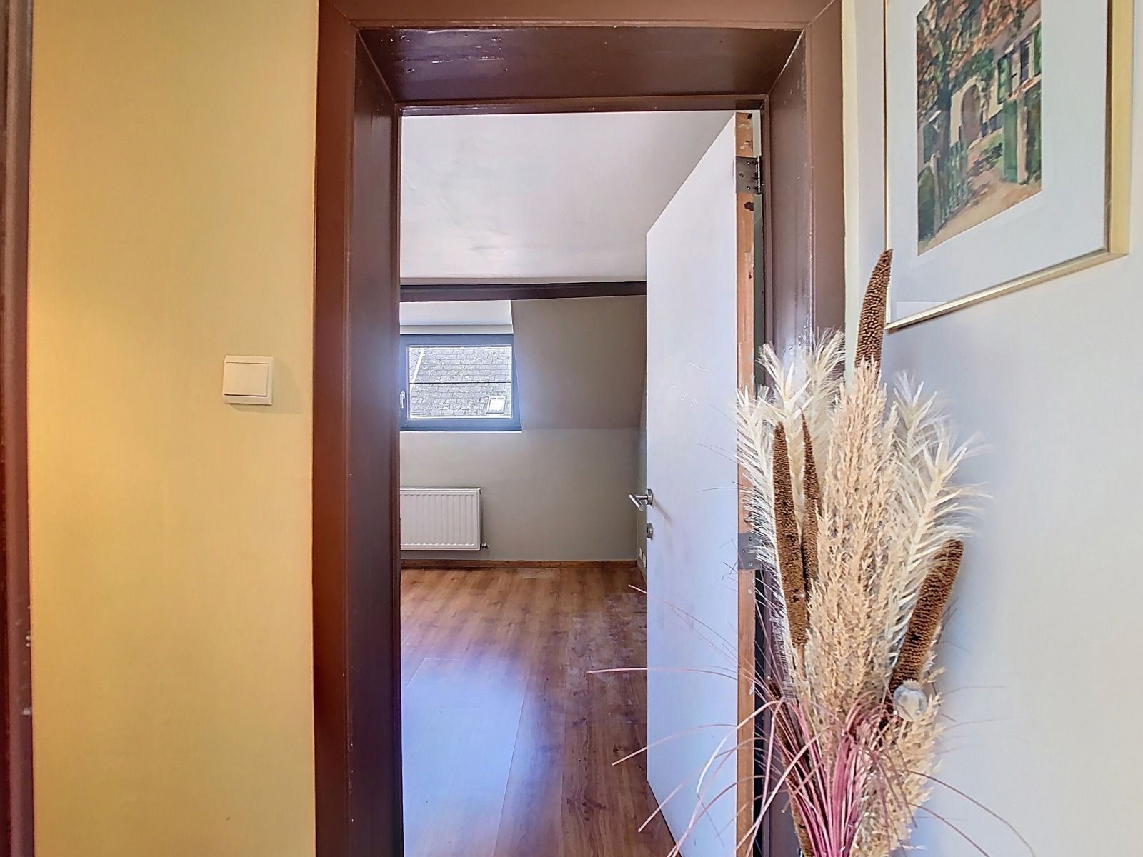 Instapklare stadswoning met 4 slaapkamers op topligging! foto 12