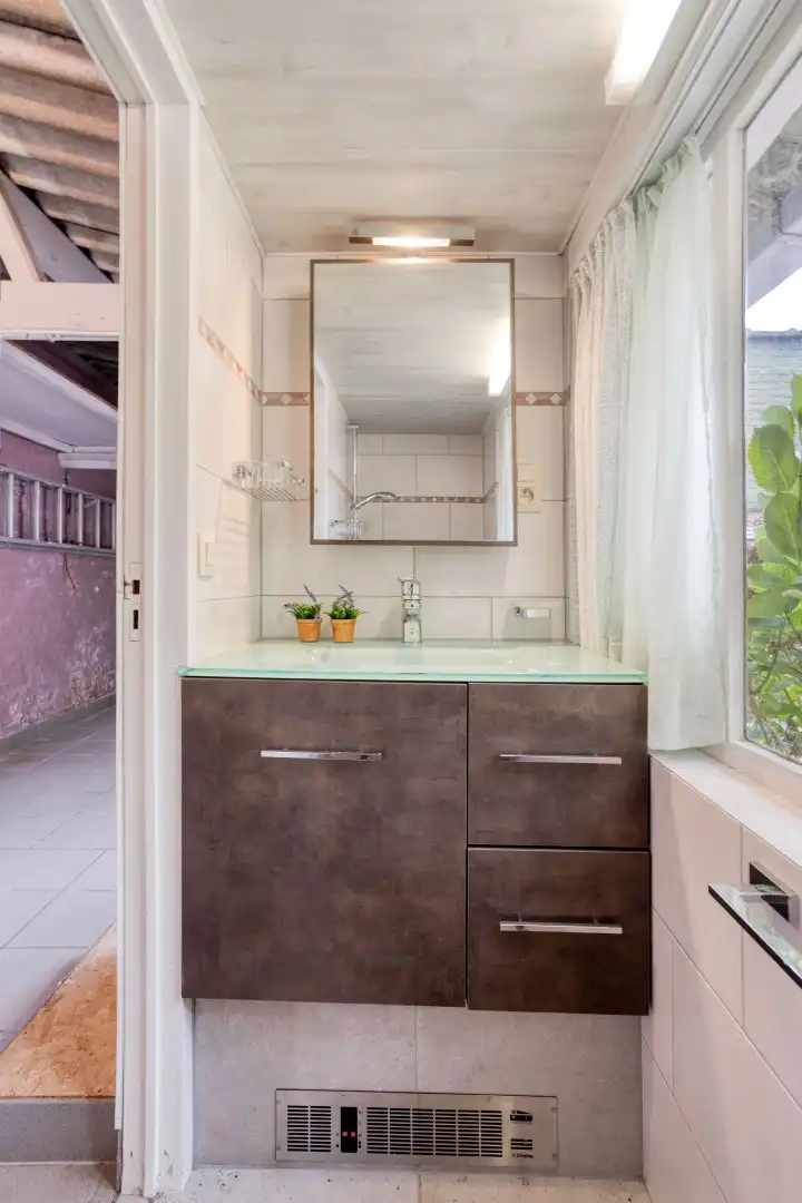 Te renoveren woning met tuin en garage in het centrum van Menen! foto 18