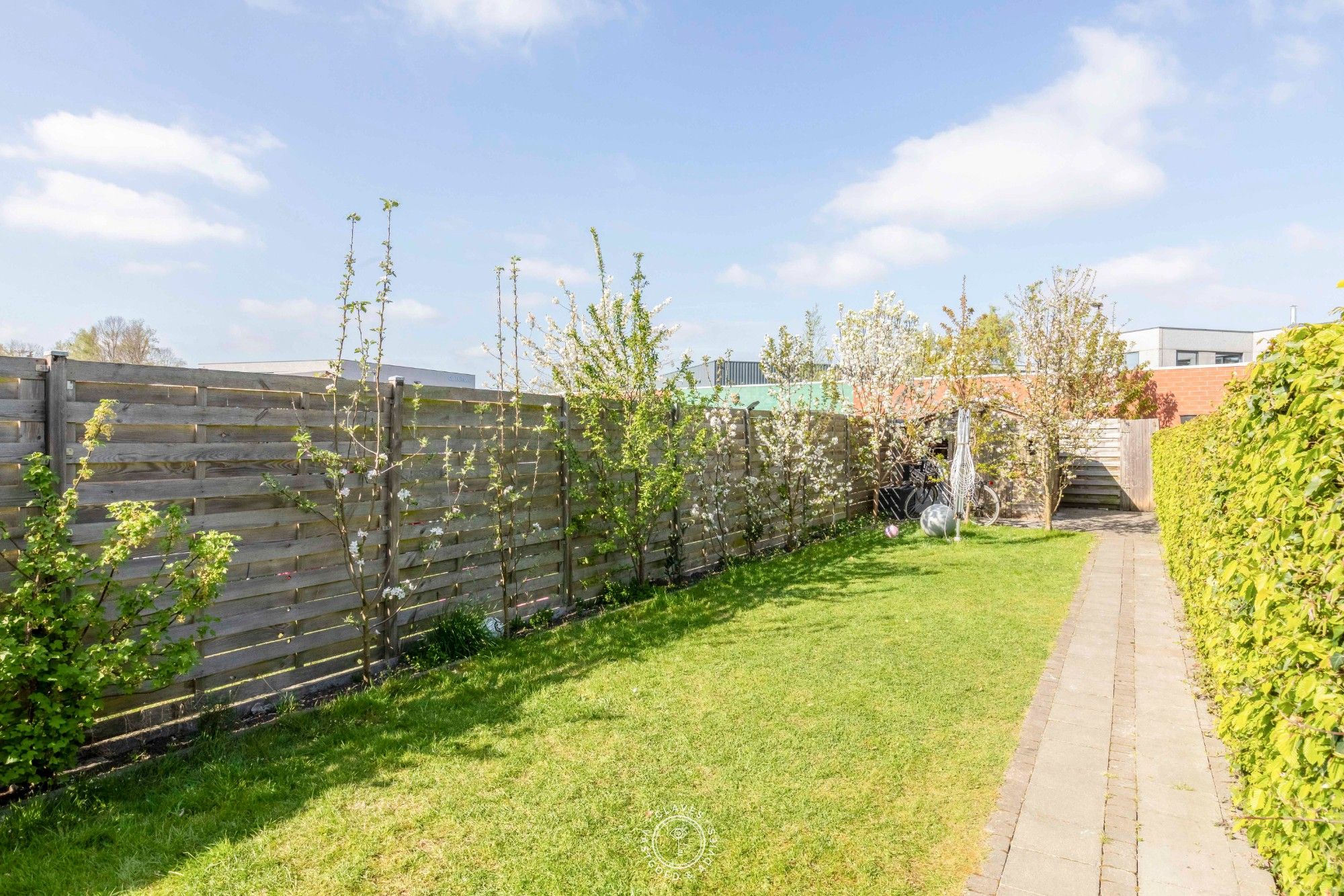 Instapklare woning met zonnige tuin en 4 slaapkamers foto 3