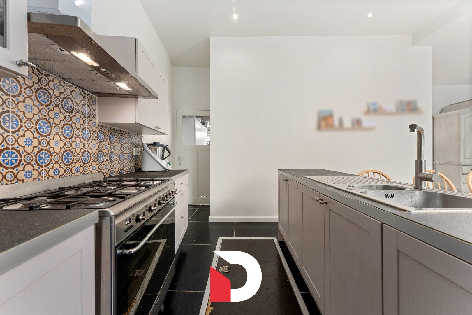 Burgerwoning met 5 slk en vergunde gastenlogies foto 8