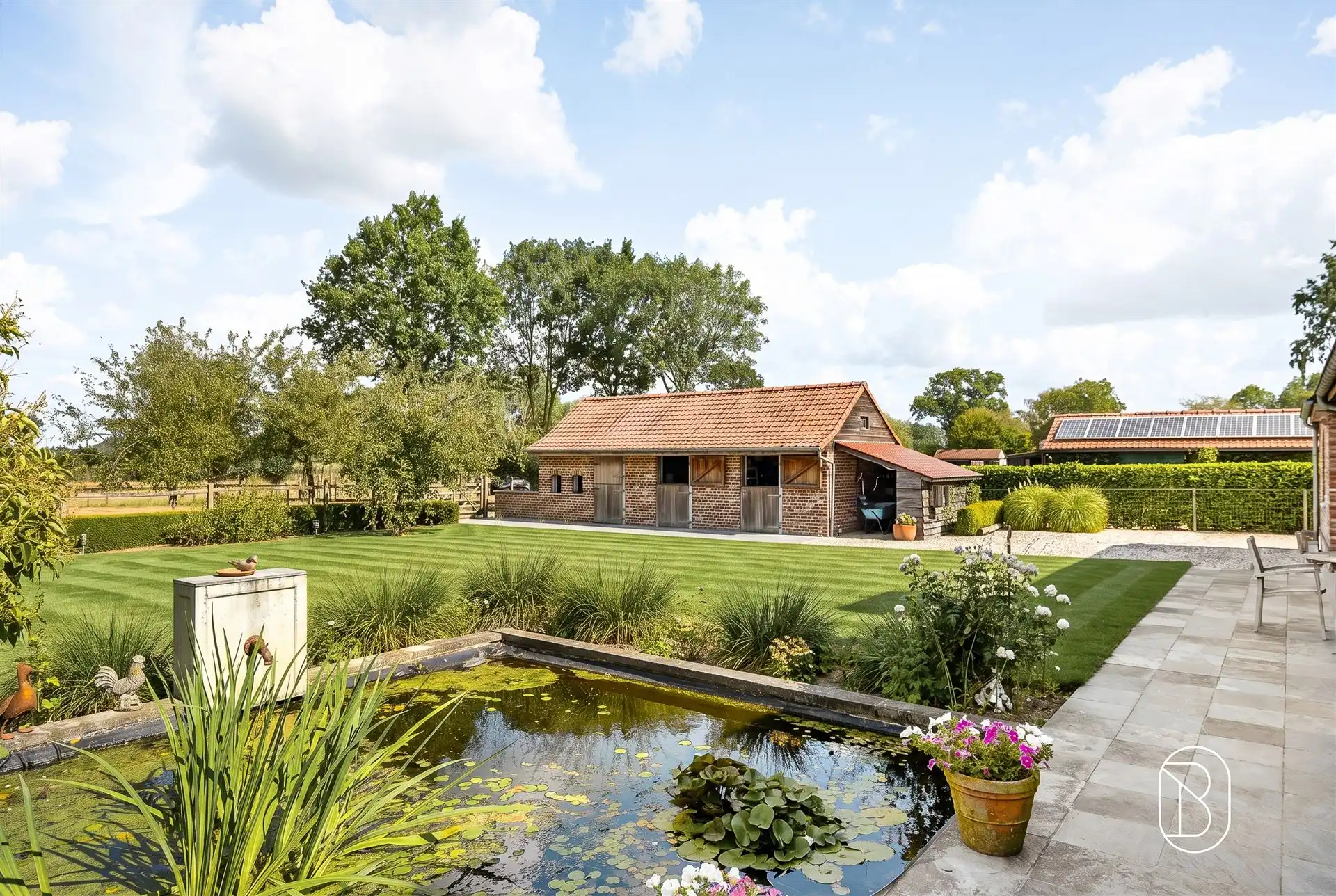 Prachtige klassewoning met paardenaccomodatie foto 7