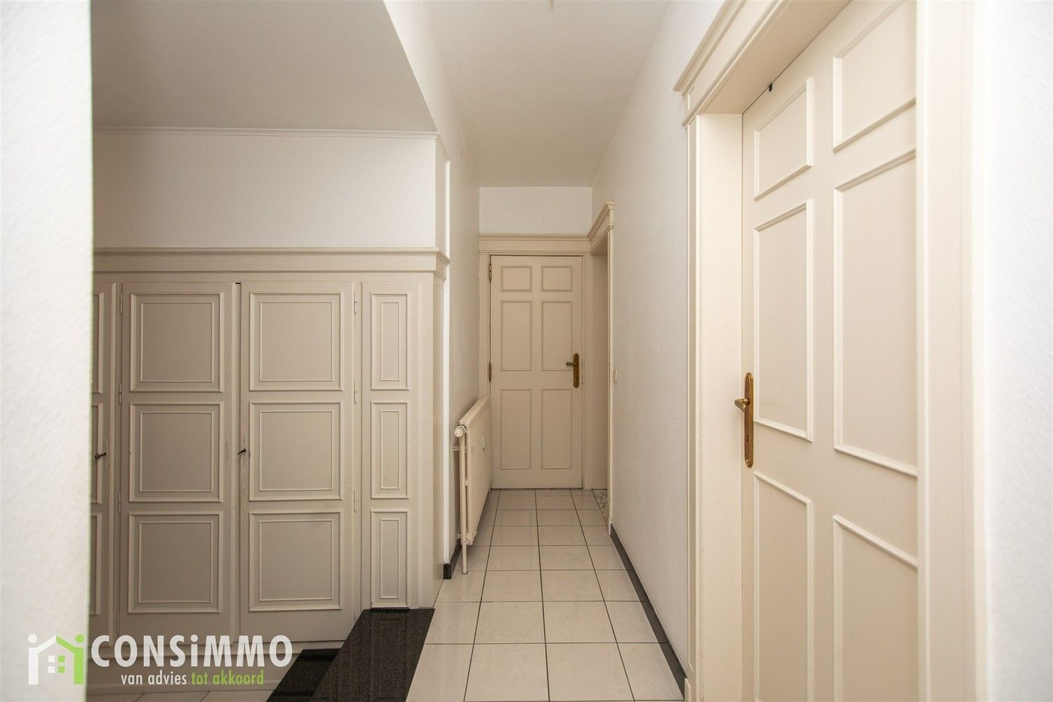 Ruim en lichtrijk appartement met 3 slaapkamers, 2 terrassen en garagebox in hartje Genk foto 15