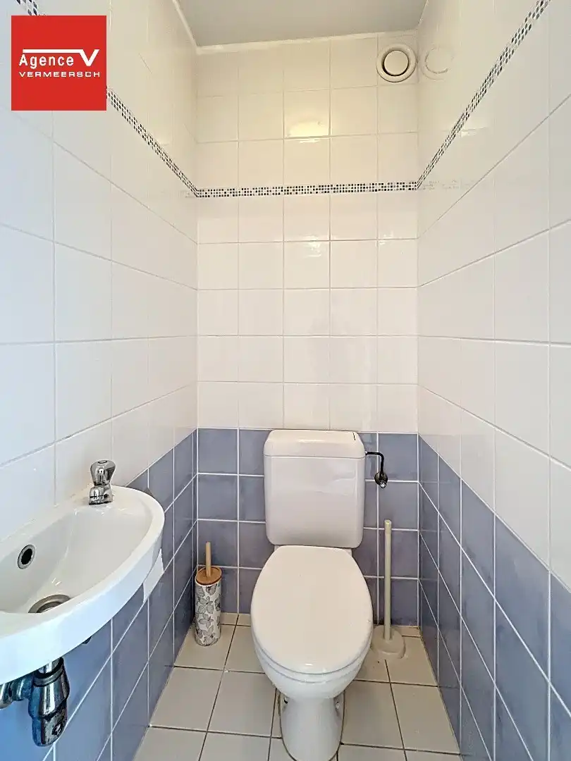 Ruim leefappartement gesitueerd op gunstige locatie tussen Leopold I-plein en Casino Kursaal van Oostende.  foto 11