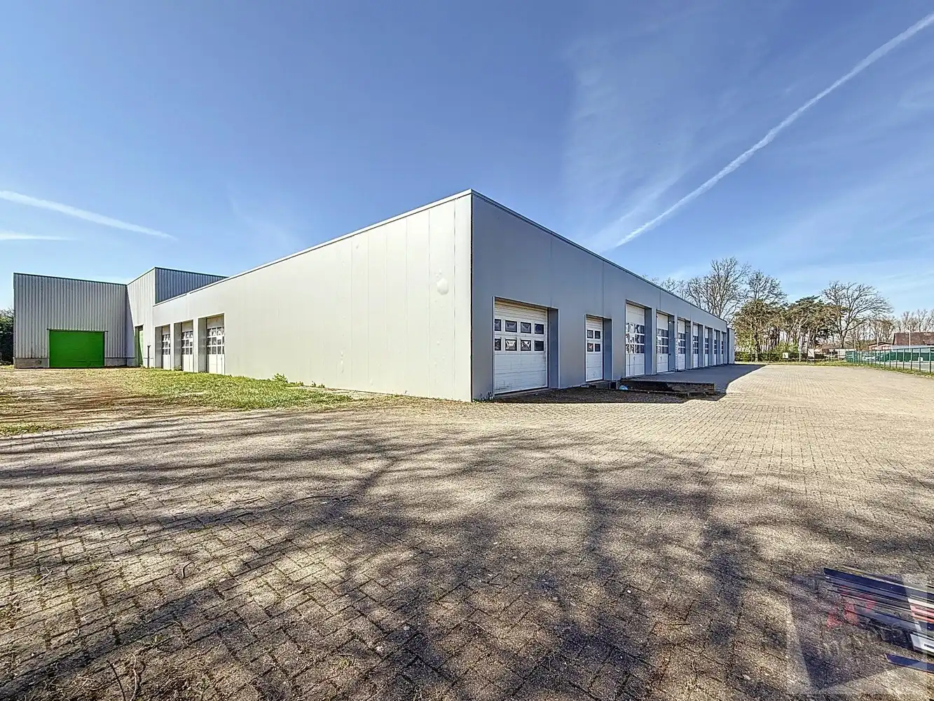 Veelzijdig bedrijfscomplex op ruim perceel van 9.985 m² in Bocholt foto 5