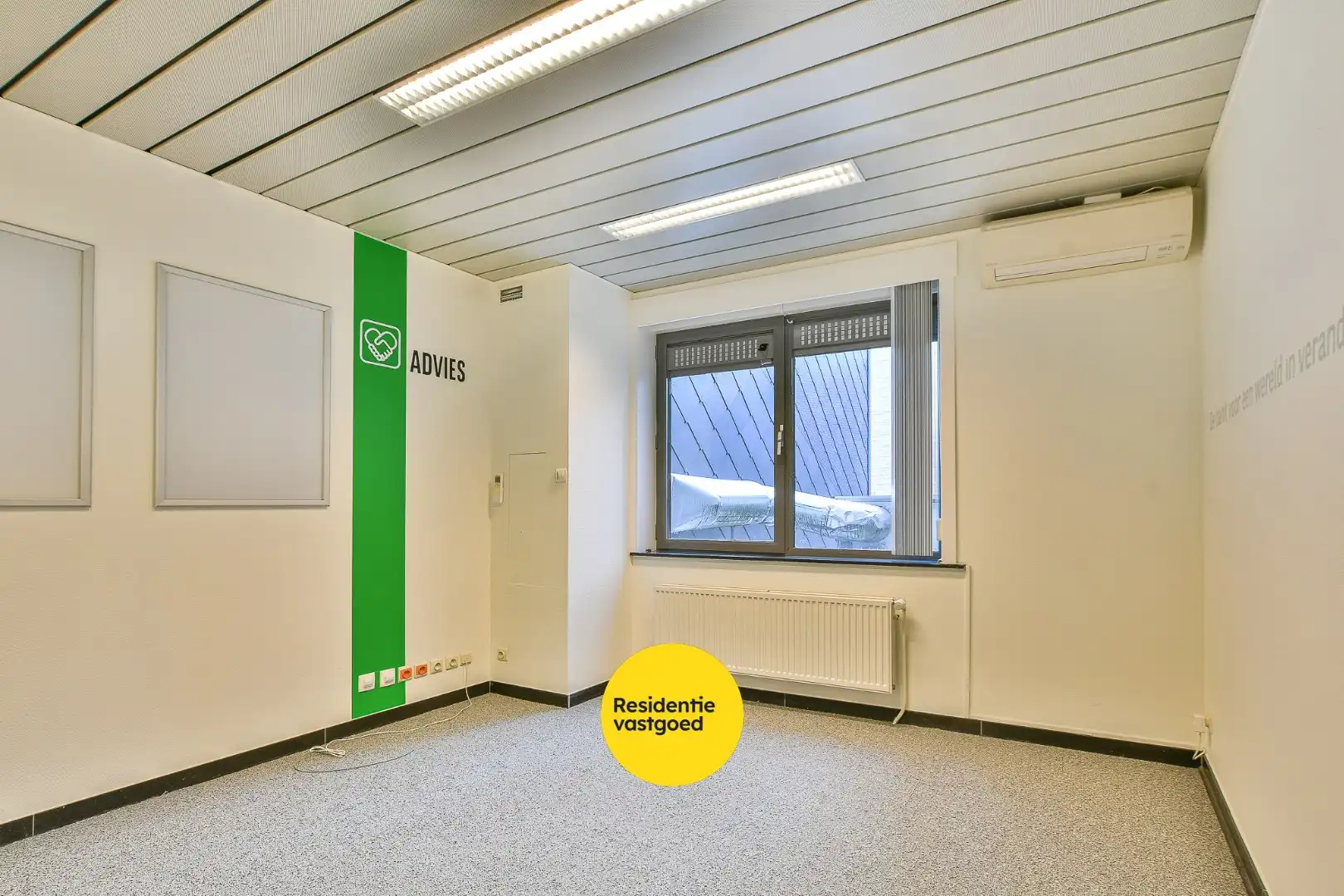 Uniek handelspand (voormalig bankkantoor) met veel mogelijkheden in centrum De Haan foto 15